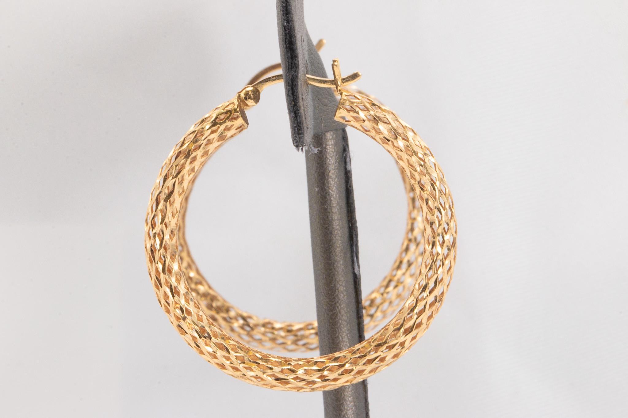 Women's Vintage Large Diamond-Cut Mesh Hoop Earrings in 14K Yellow Gold For Sale