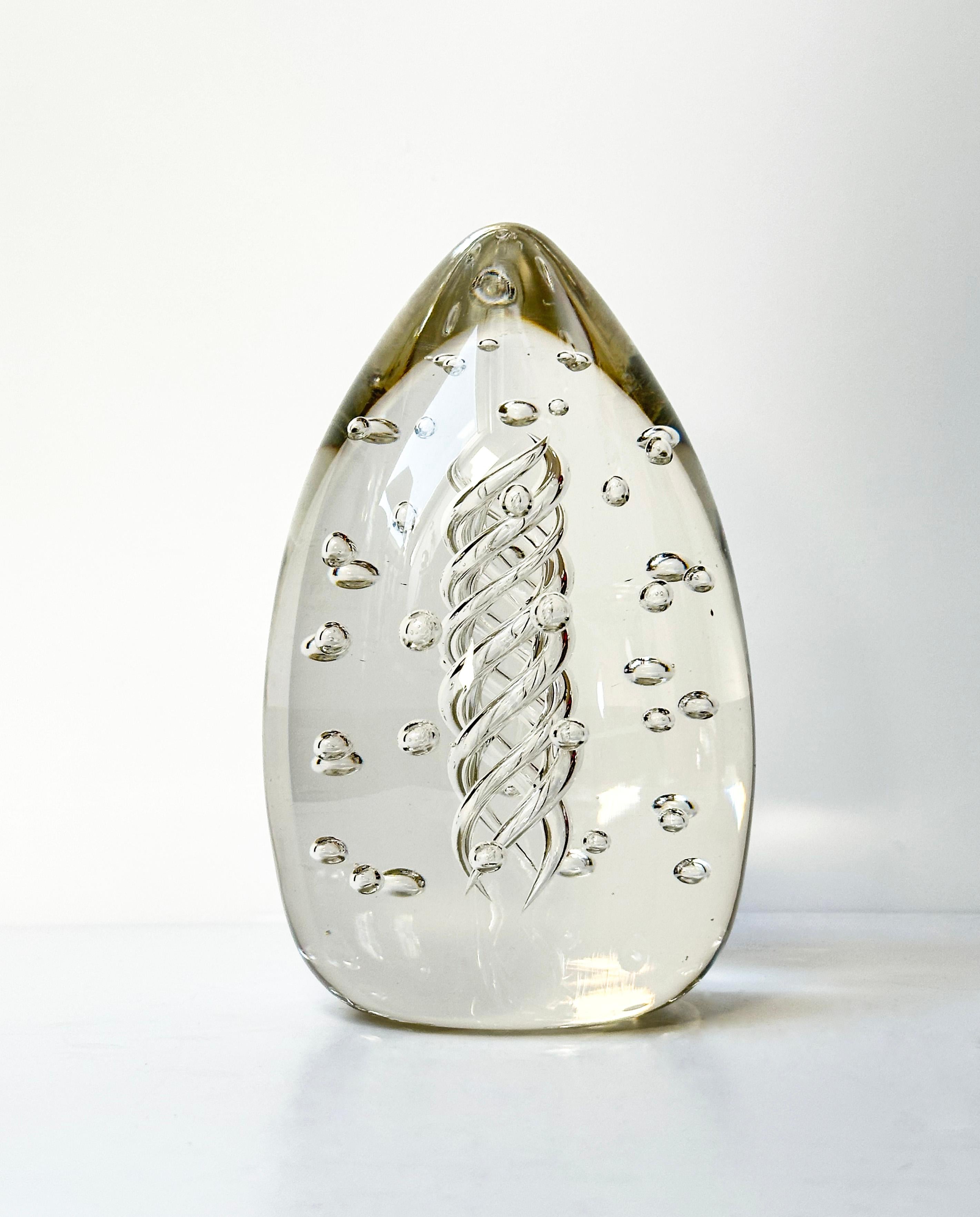 Mid-Century Modern Liskeard Glass, Large ‘Bullicante’ Egg Shaped Paperweigh Circa 1970s For Sale