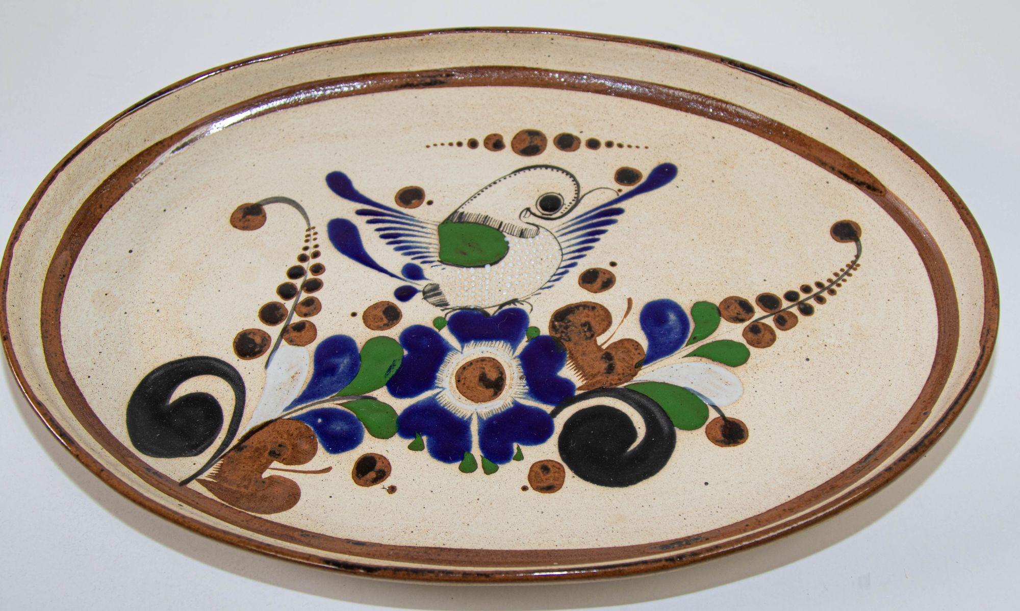 Tonala Folk Art Pottery Oval Platter Signed, Mexico, circa 1960's For Sale 3