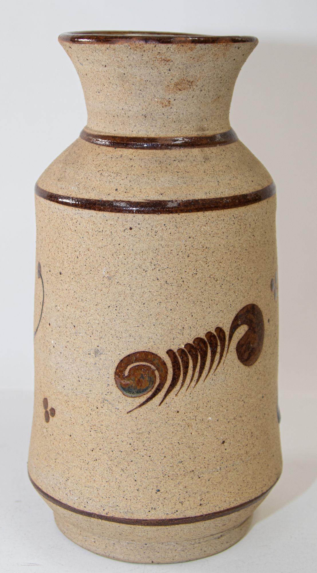 Vintage Large Folk Art Tonala Sandstone Pottery Vase, 1960's For Sale 3