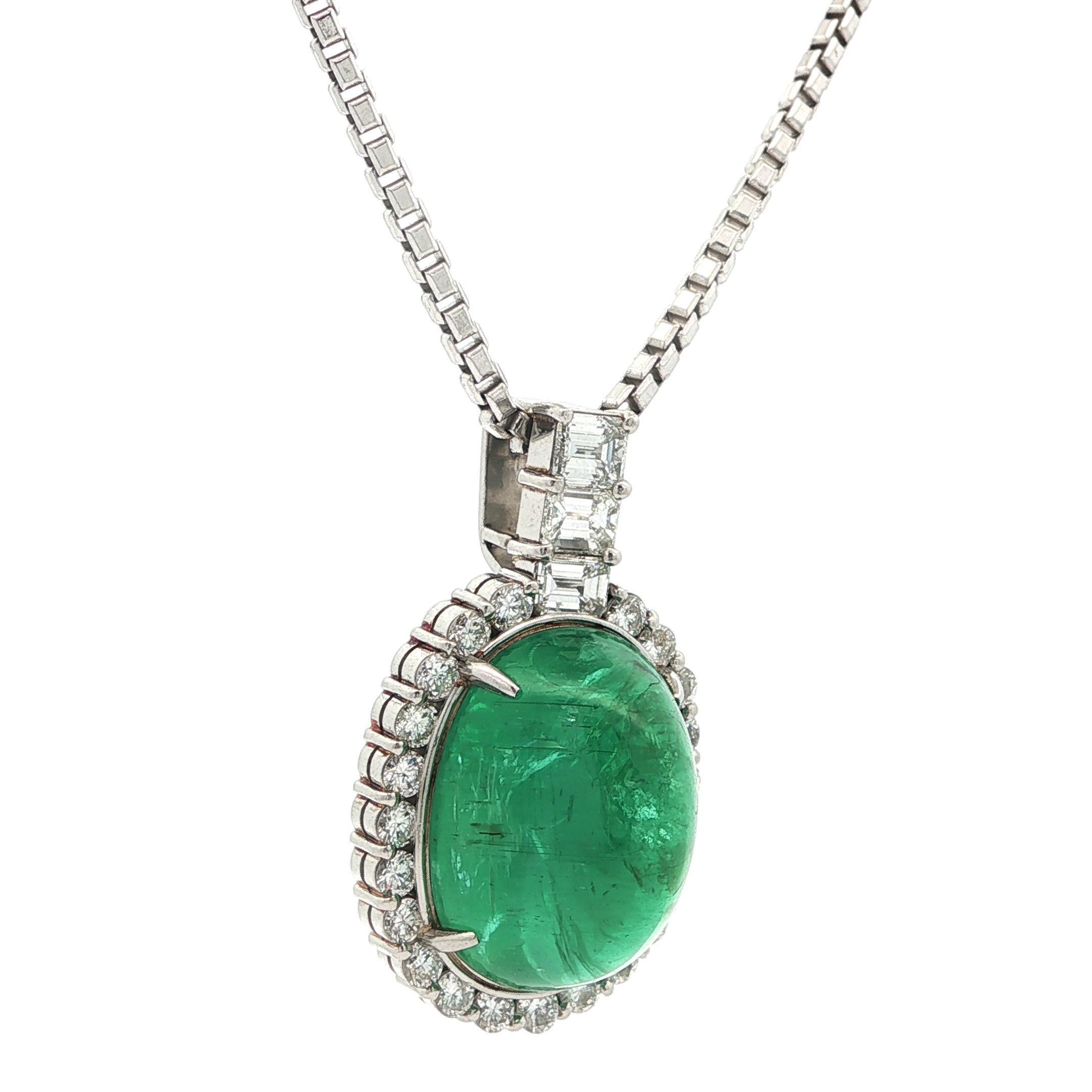 Vintage große GIA 17,76ct Oval Cabochon Smaragd & Diamant Slide Anhänger Halskette im Zustand „Hervorragend“ im Angebot in Montclair, NJ