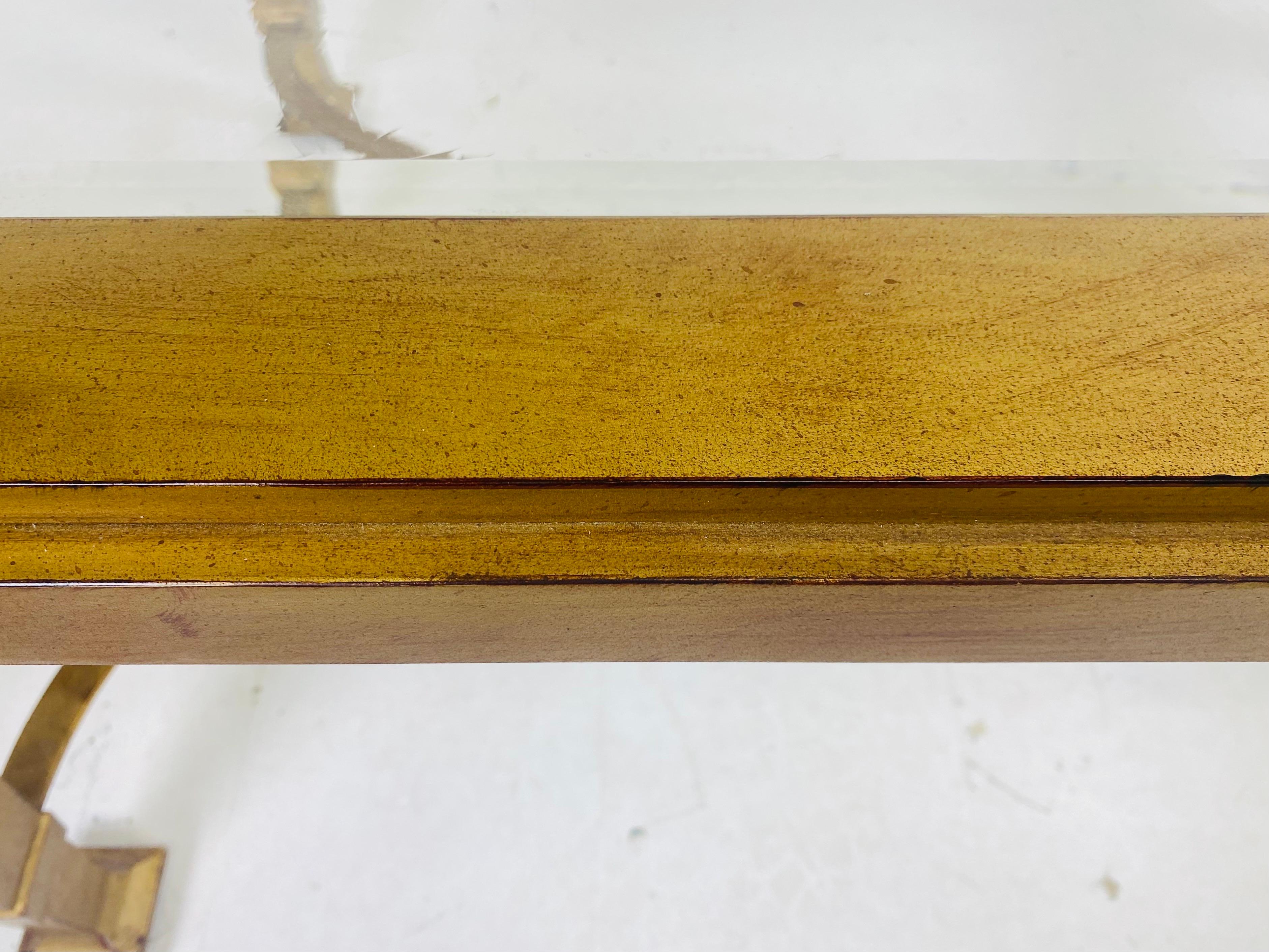Grande table basse vintage en fer forgé doré de style géorgien Bon état - En vente à Allentown, PA