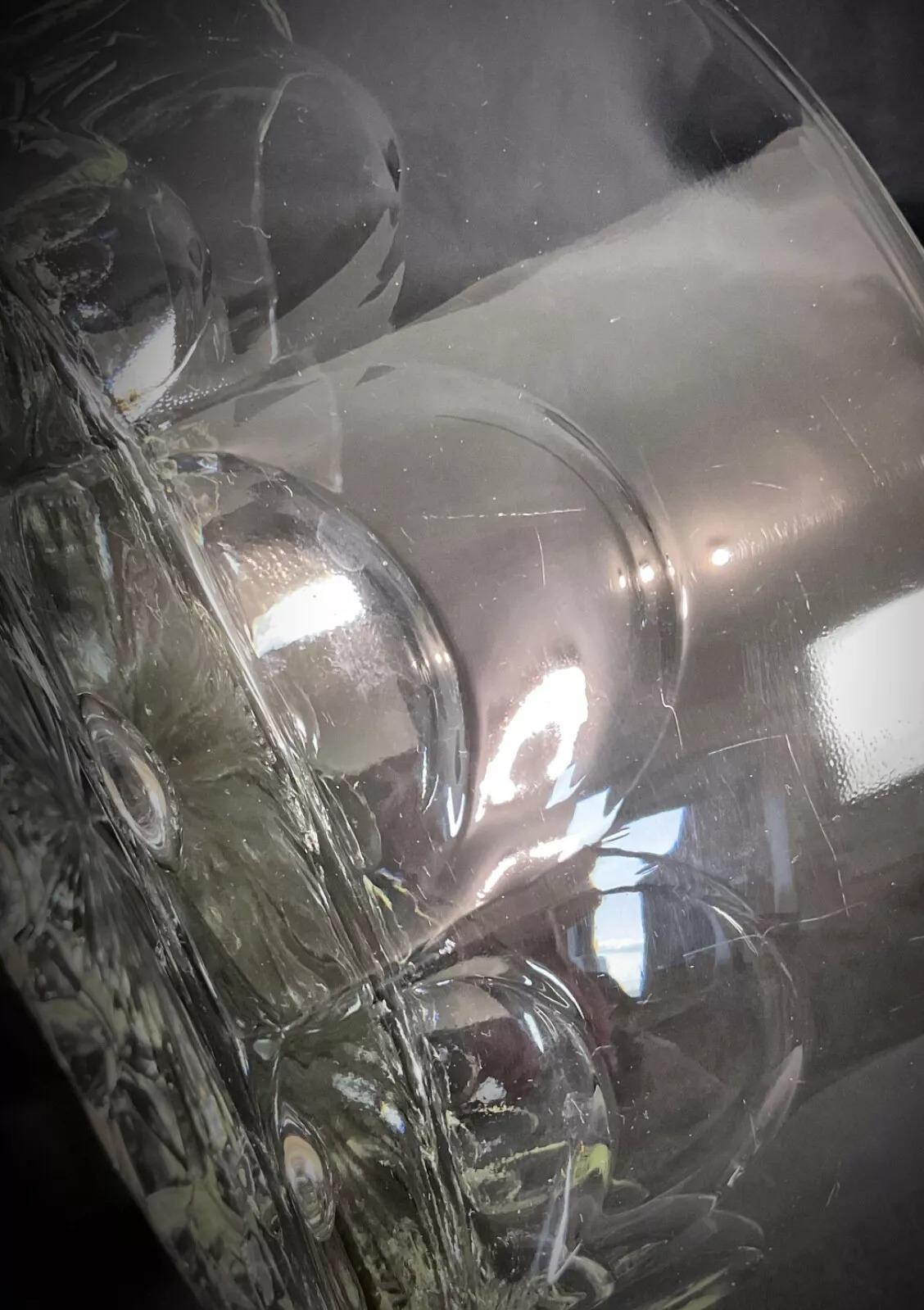 Vintage Large Glass Bowl with Symmetrical Design - 2Y444 For Sale 1