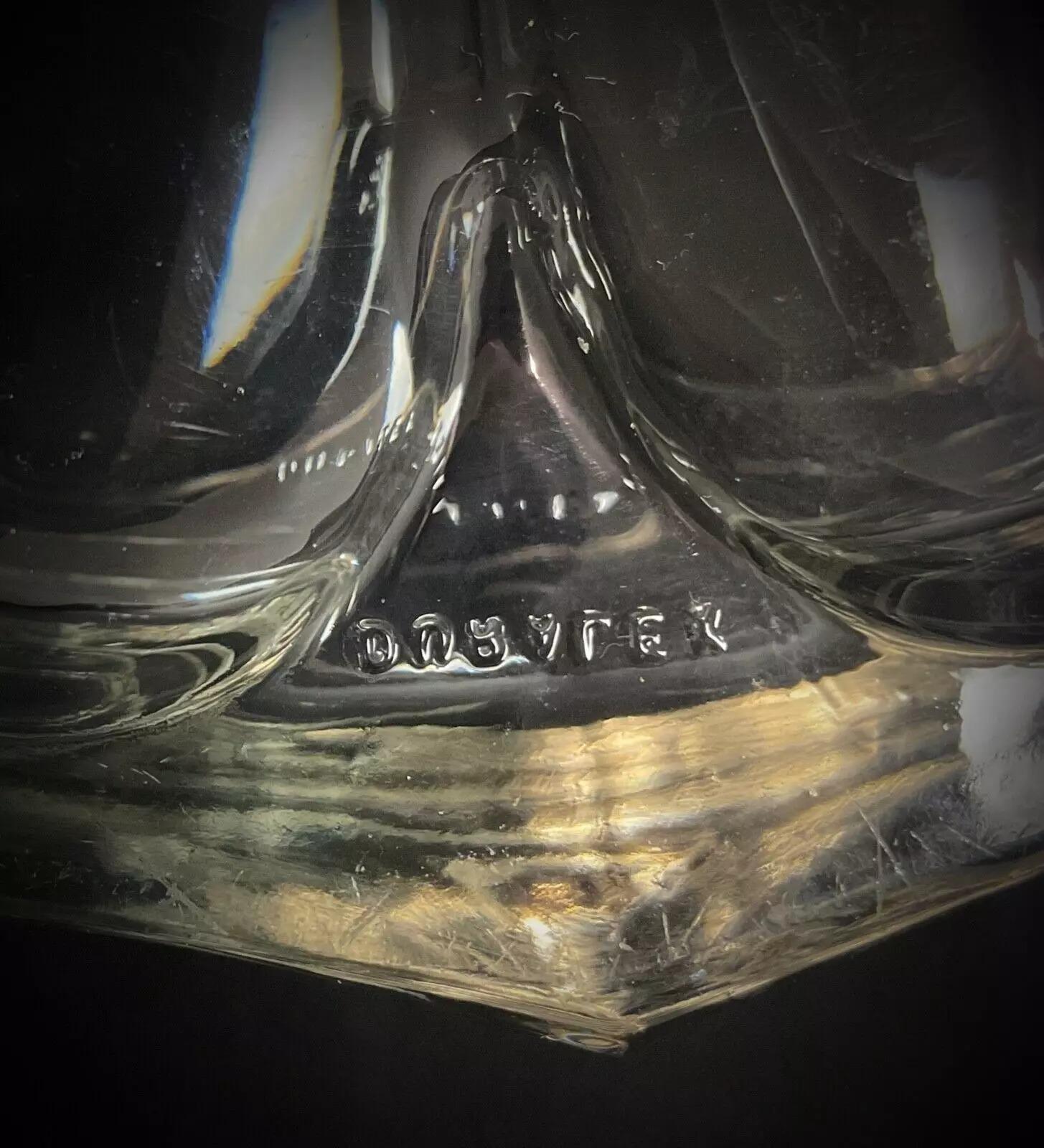Vintage Large Glass Bowl with Symmetrical Design - 2Y444 For Sale 5