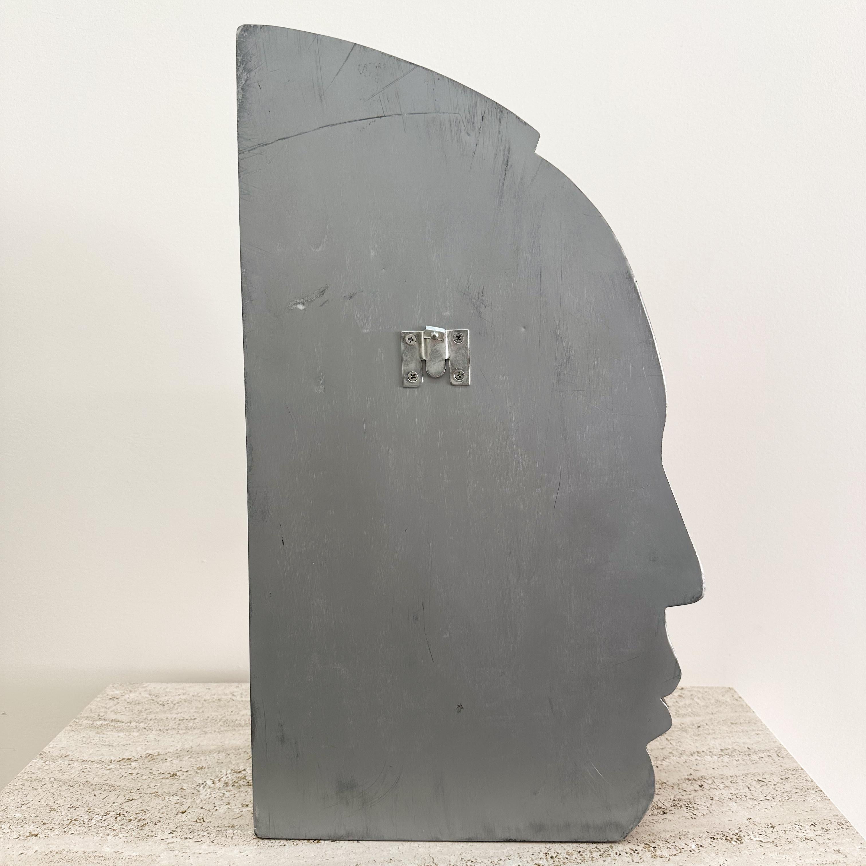 Gran busto masculino vintage de madera tallado a mano Escultura de pared en venta 1