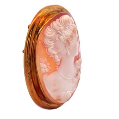 Vintage Large Hand Engraved 18k Yellow Gold Carved Shell Cameo Brooch/ Pendant