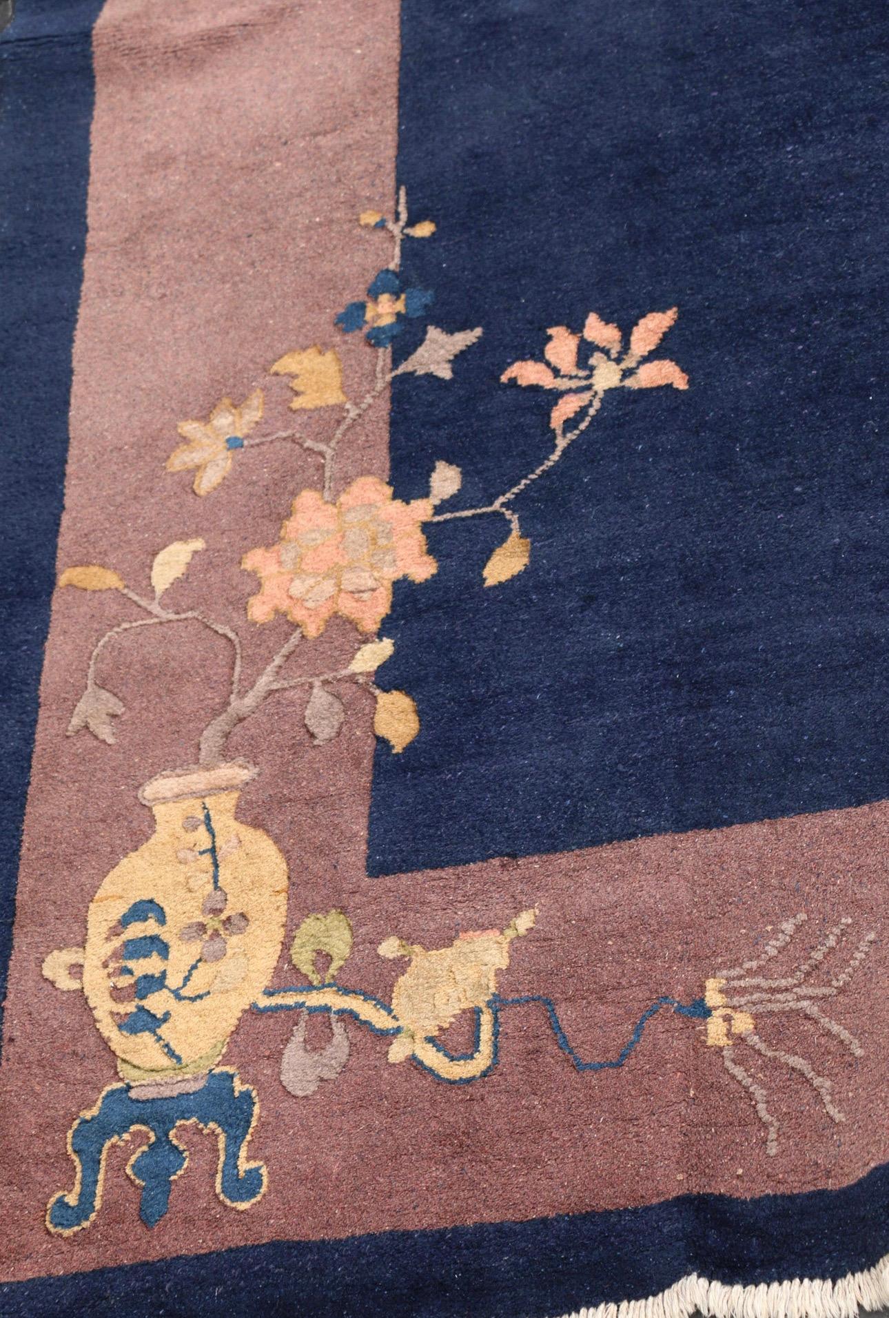 Vintage Large Hand Woven Wool Floral Oriental Art Deco Chinese Rug (Chinesisch) im Angebot