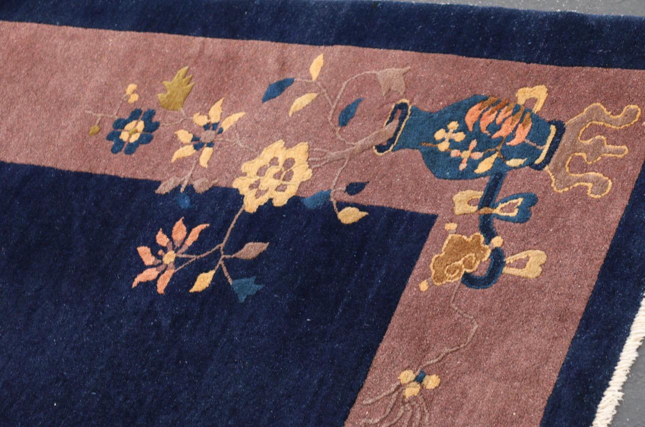 Vintage Large Hand Woven Wool Floral Oriental Art Deco Chinese Rug im Zustand „Gut“ im Angebot in North Hollywood, CA