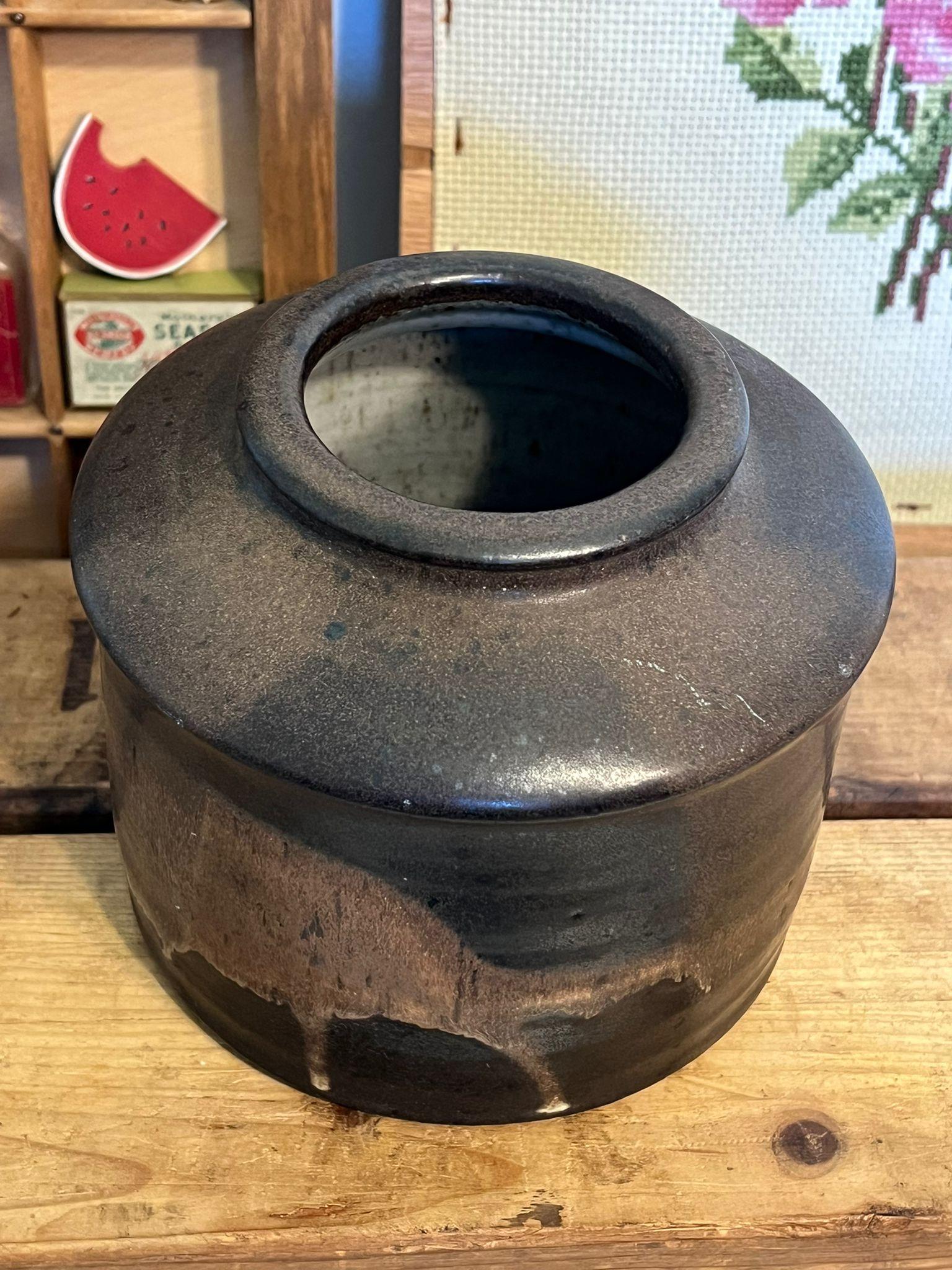 Porcellana Vaso grande d'epoca fatto a mano in porcellana della metà del secolo scorso in vendita