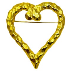Vintage large heart gold tone designer brooch
