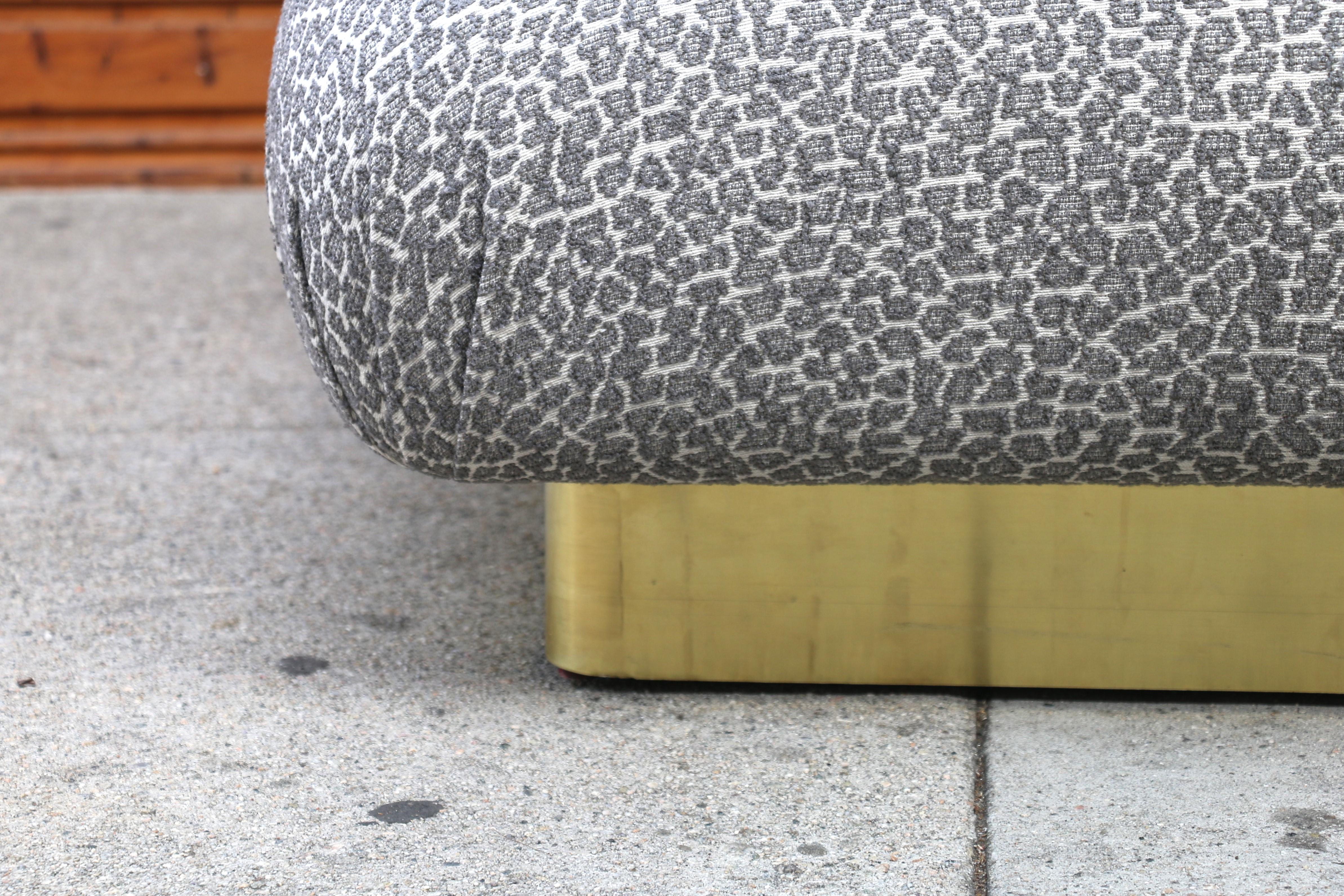 Großer Hollywood Regency-Hocker/Ottoman im Vintage-Stil im Angebot 6