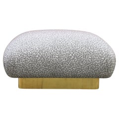 Puf/Ottoman vintage grande Hollywood Regency