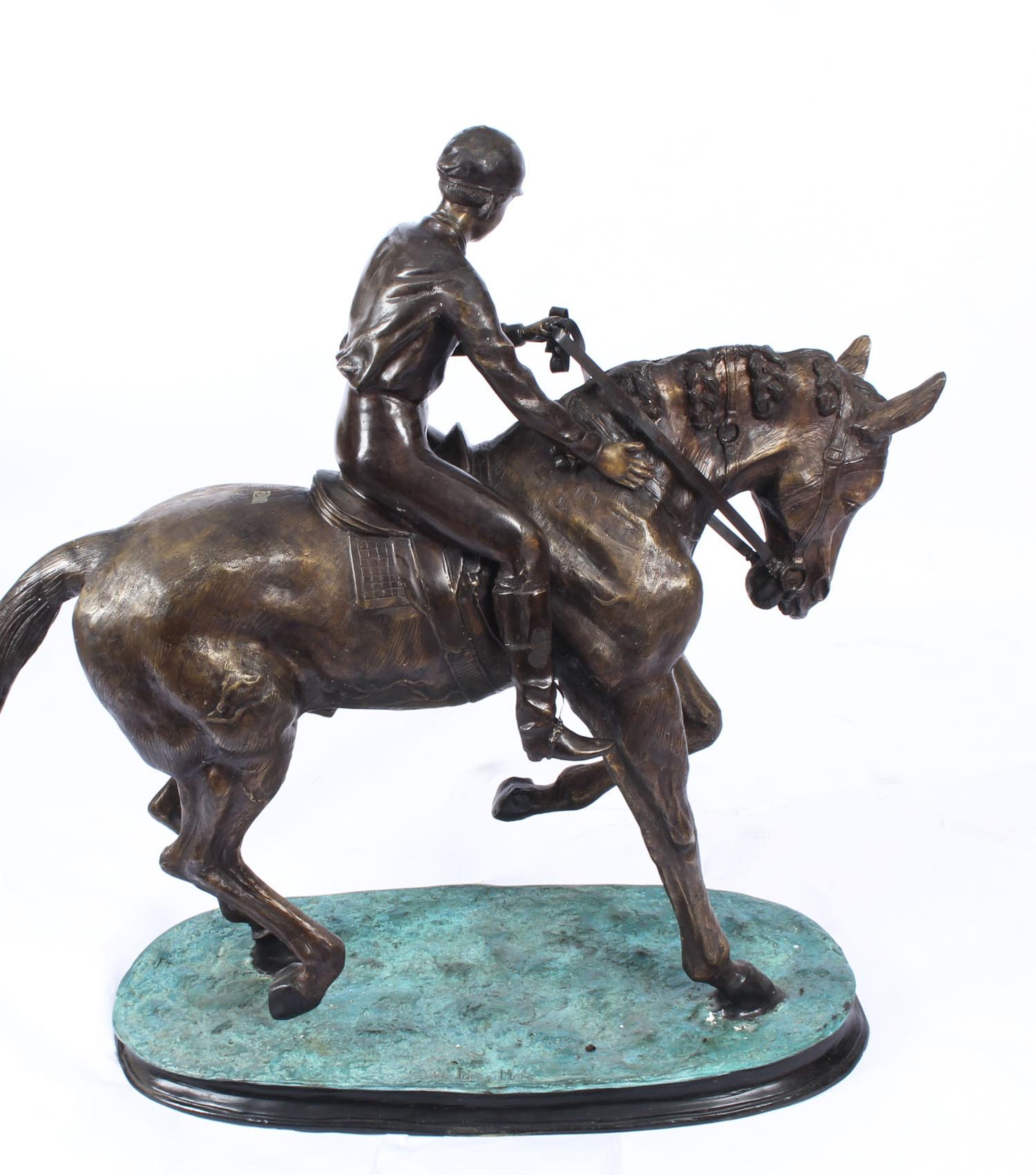 Groe Vintage-Bronze-Skulptur Mene'' mit Pferd und Jockey, 20. Jahrhundert im Angebot 4