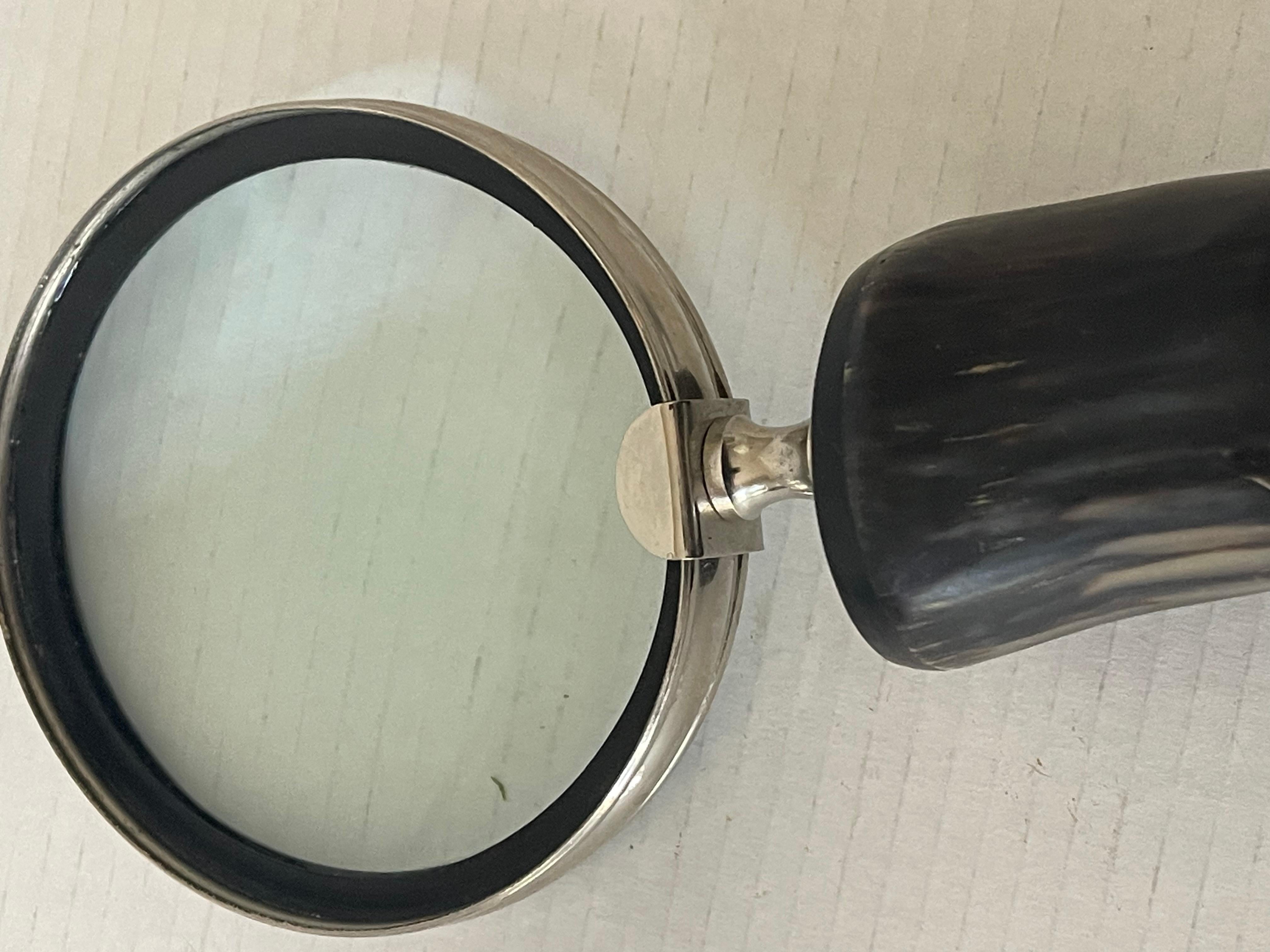 American Vintage Large Magnifying Reading Glass with Horn Handke For Sale
