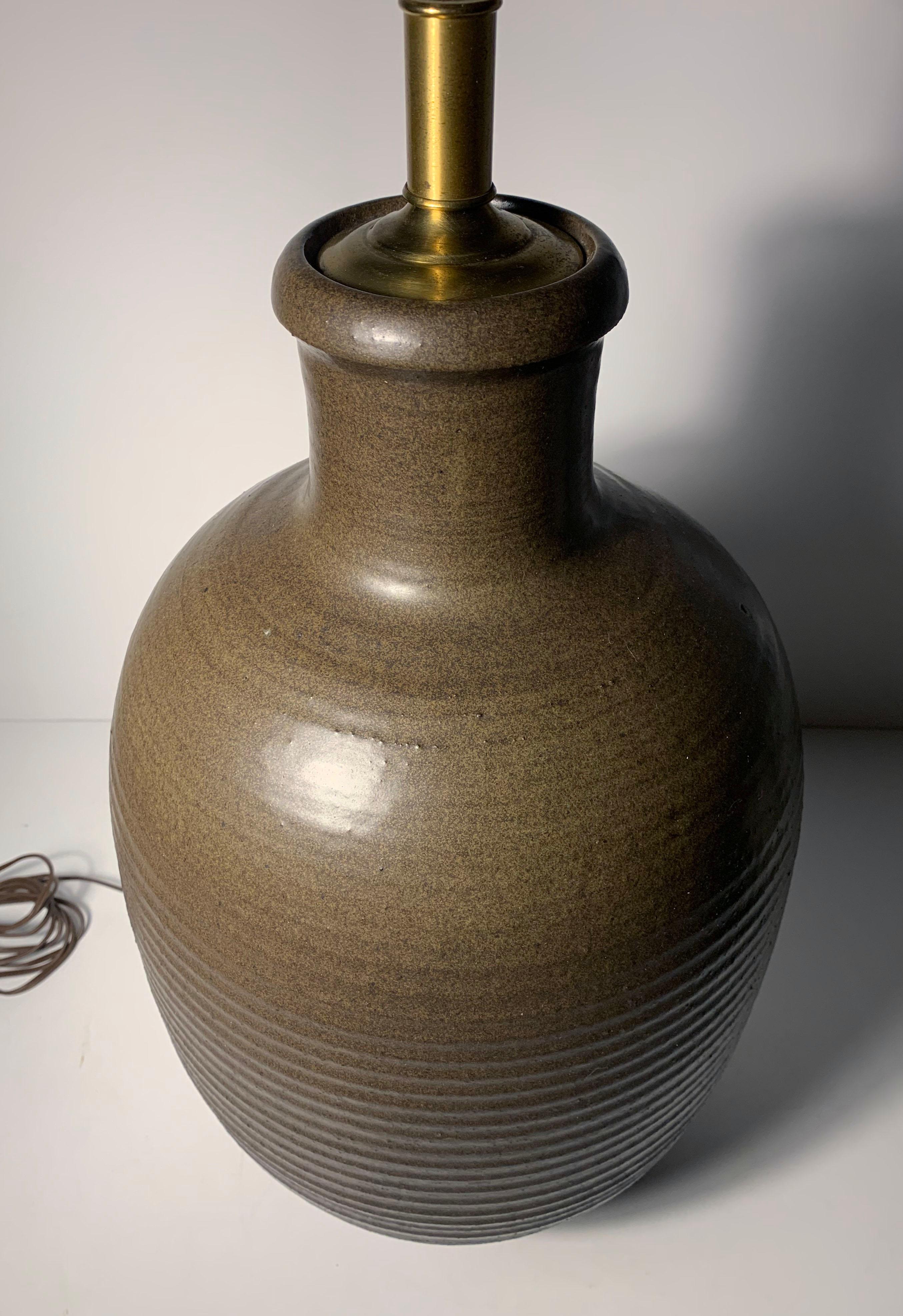 XX secolo Lampada vintage di grandi dimensioni in ceramica di Studio A / Bob Kinzie Affiliated Craftsmen in vendita