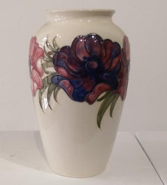 Vintage Large Moorcroft Pottery Luscious Anemone Flowers Vase Estate England