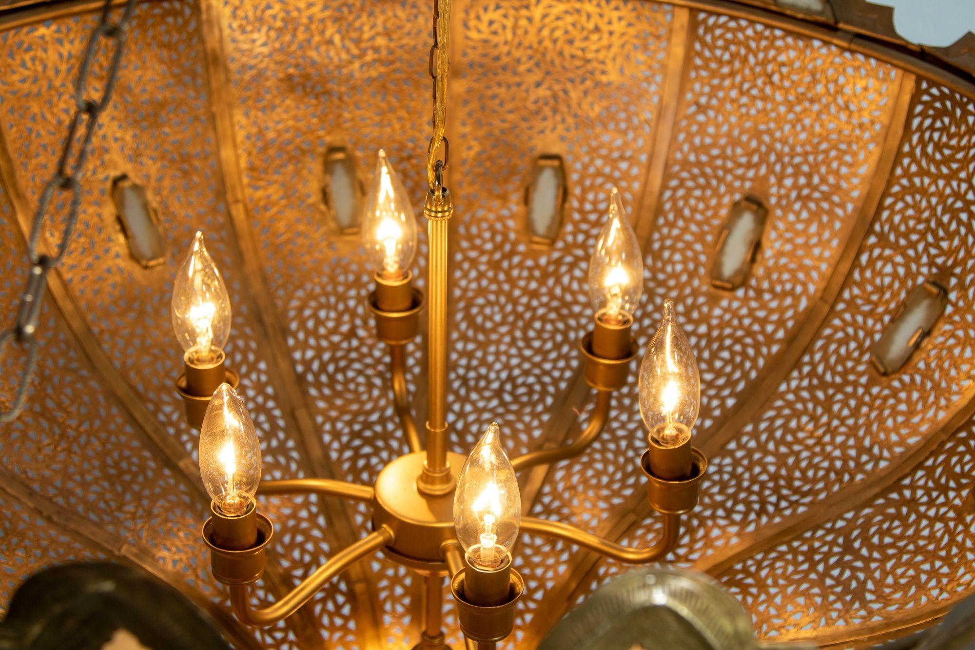 Vintage Large Moroccan Brass Chandelier in Alberto Pinto Andalus Moorish Style For Sale 9