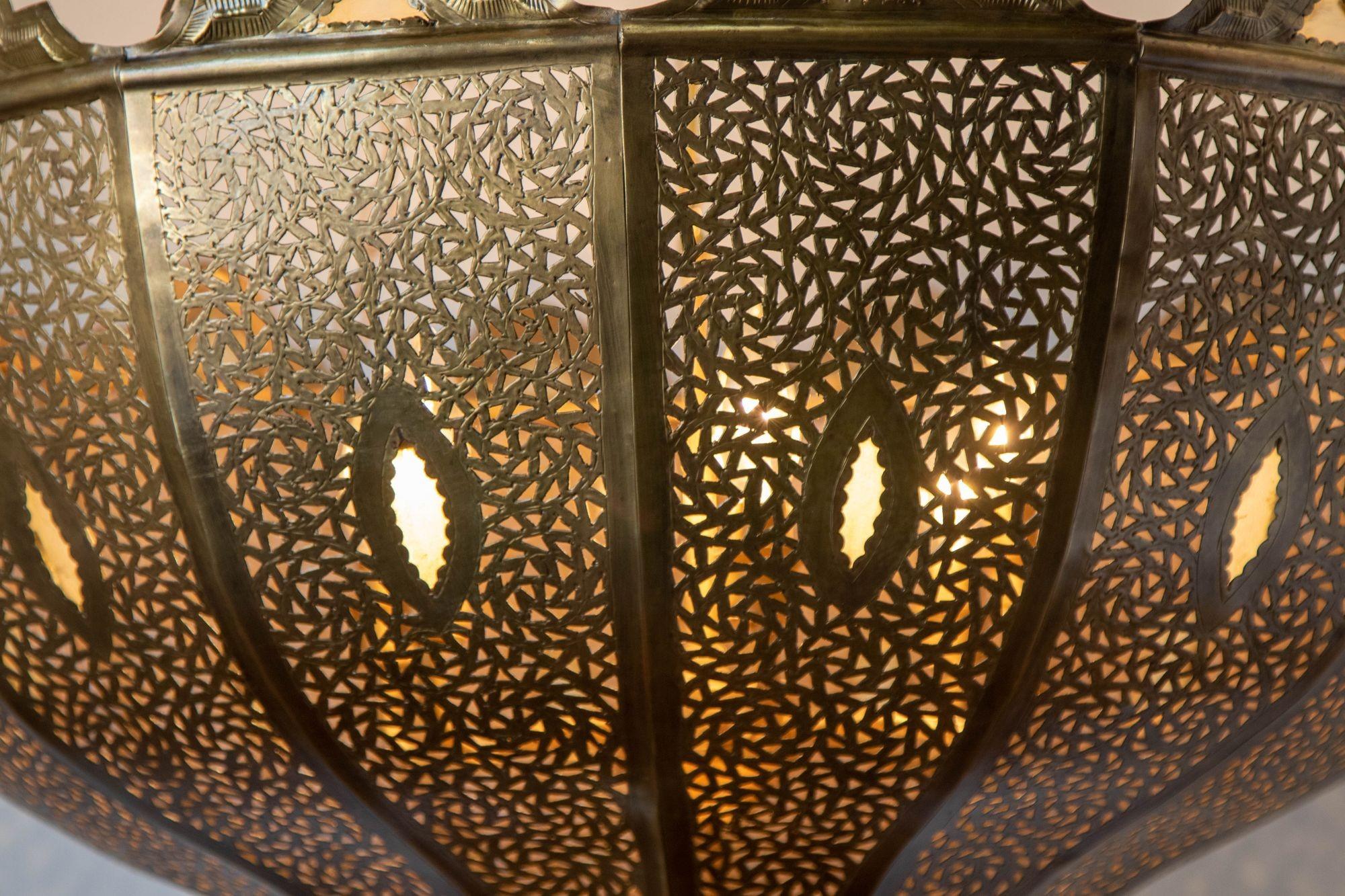 Islamic Vintage Large Moroccan Brass Chandelier in Alberto Pinto Andalus Moorish Style For Sale