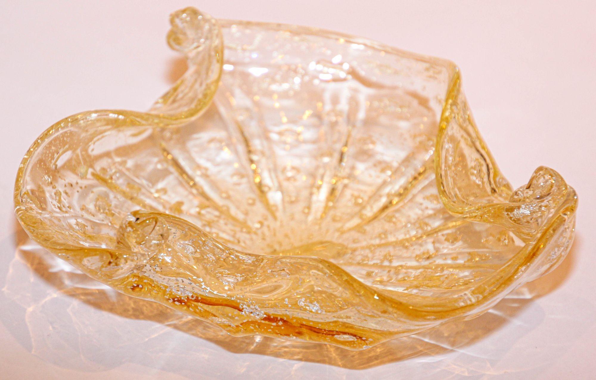Vintage Large Murano Glass with Gold Dust Bowl Shell Ashtray Murano Italy 1970s 3