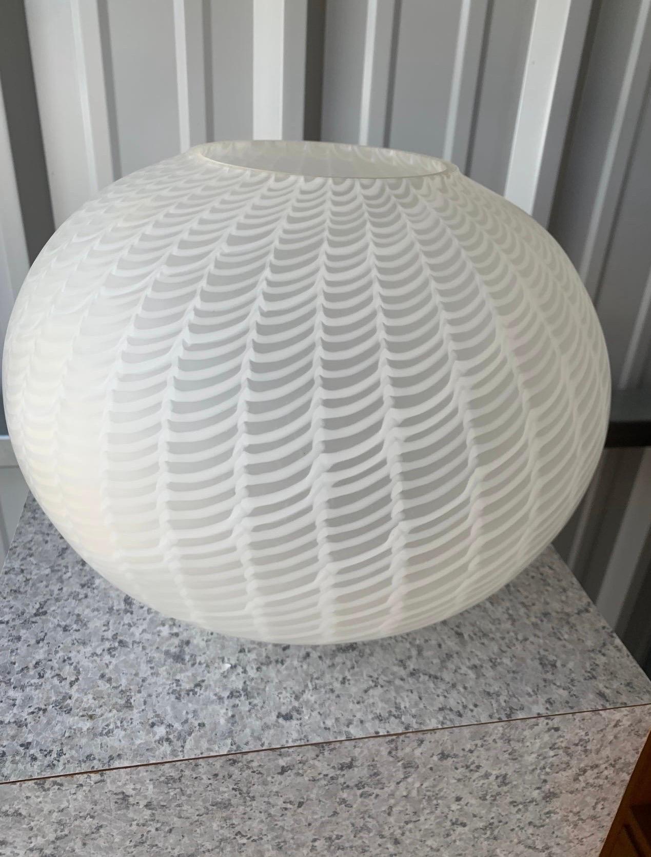 Post-Modern  Vintage Large Murano Italian Glass Vase With White monochromatic Scallop Design For Sale