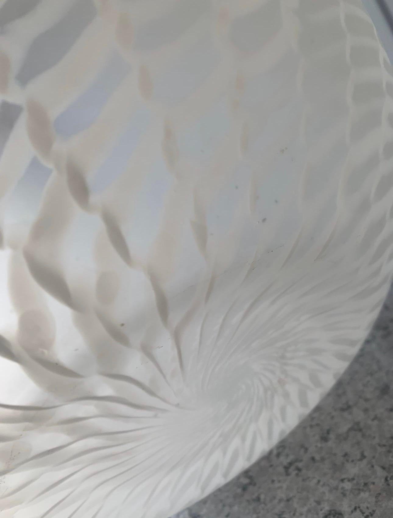  Vintage Large Murano Italian Glass Vase With White monochromatic Scallop Design For Sale 1