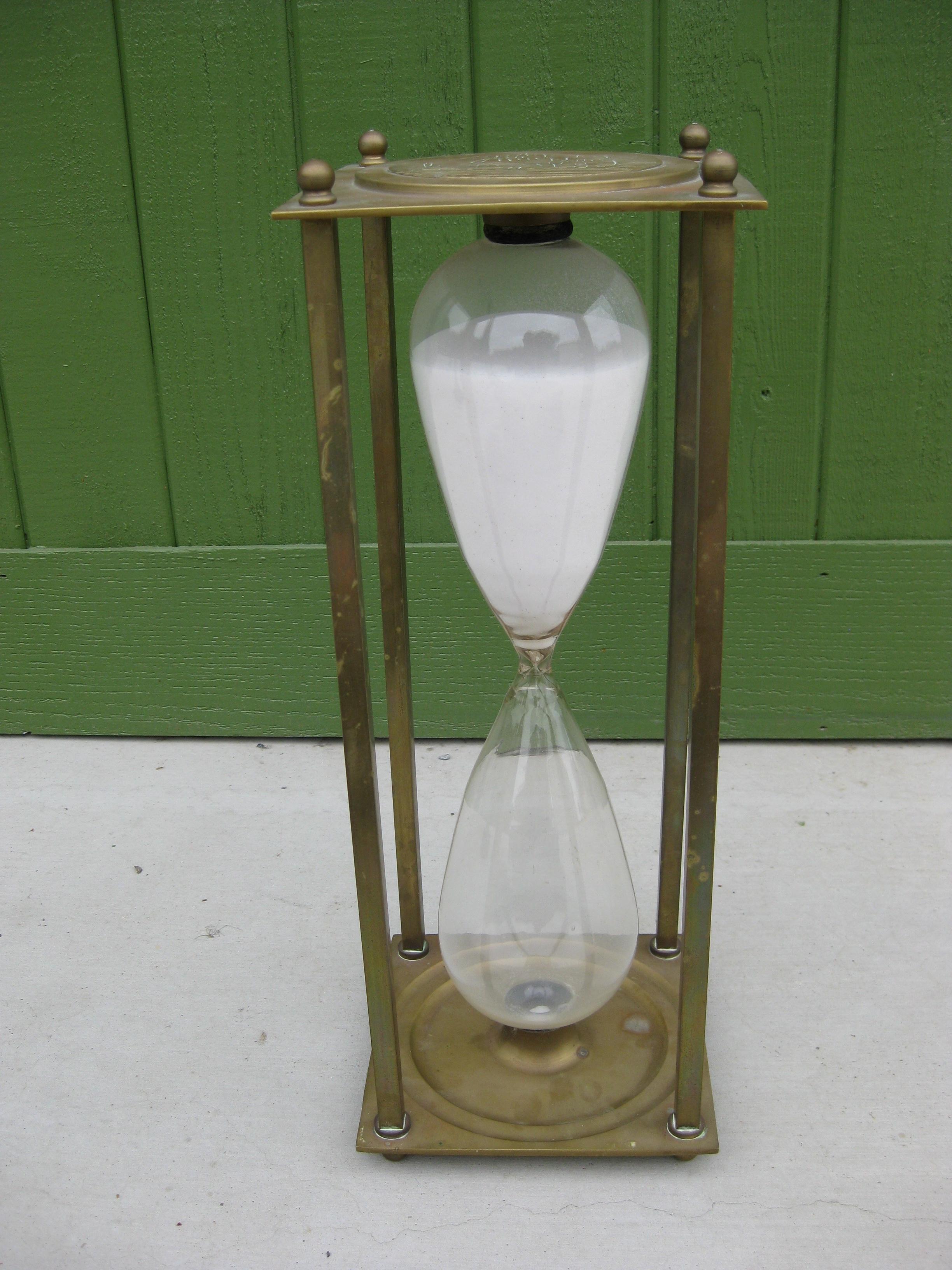 Vintage Large Nautical Maritime Brass Glass Ship's Hourglass Display Model Timer For Sale 3