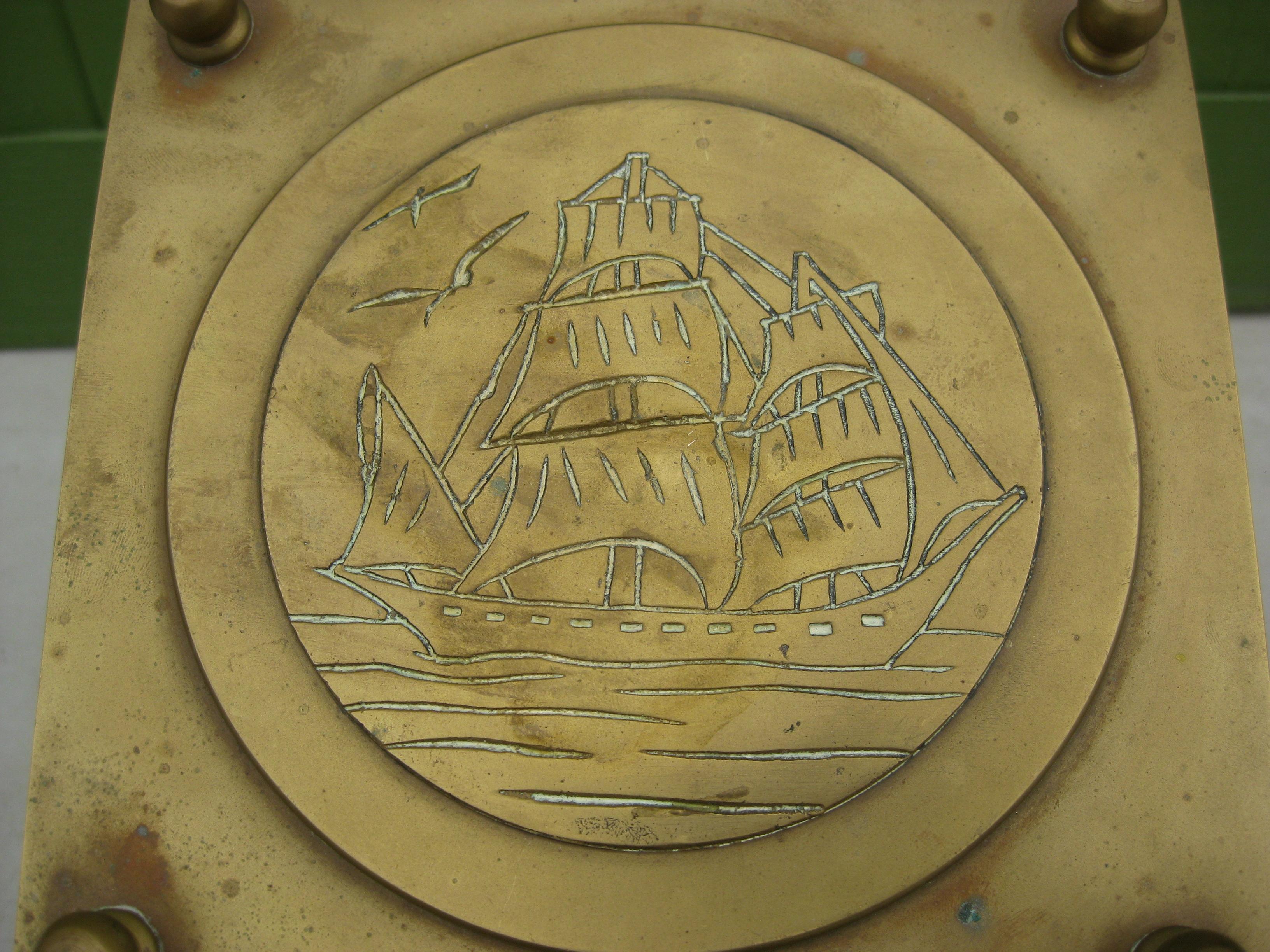 Vintage Large Nautical Maritime Brass Glass Ship's Hourglass Display Model Timer In Good Condition For Sale In San Diego, CA