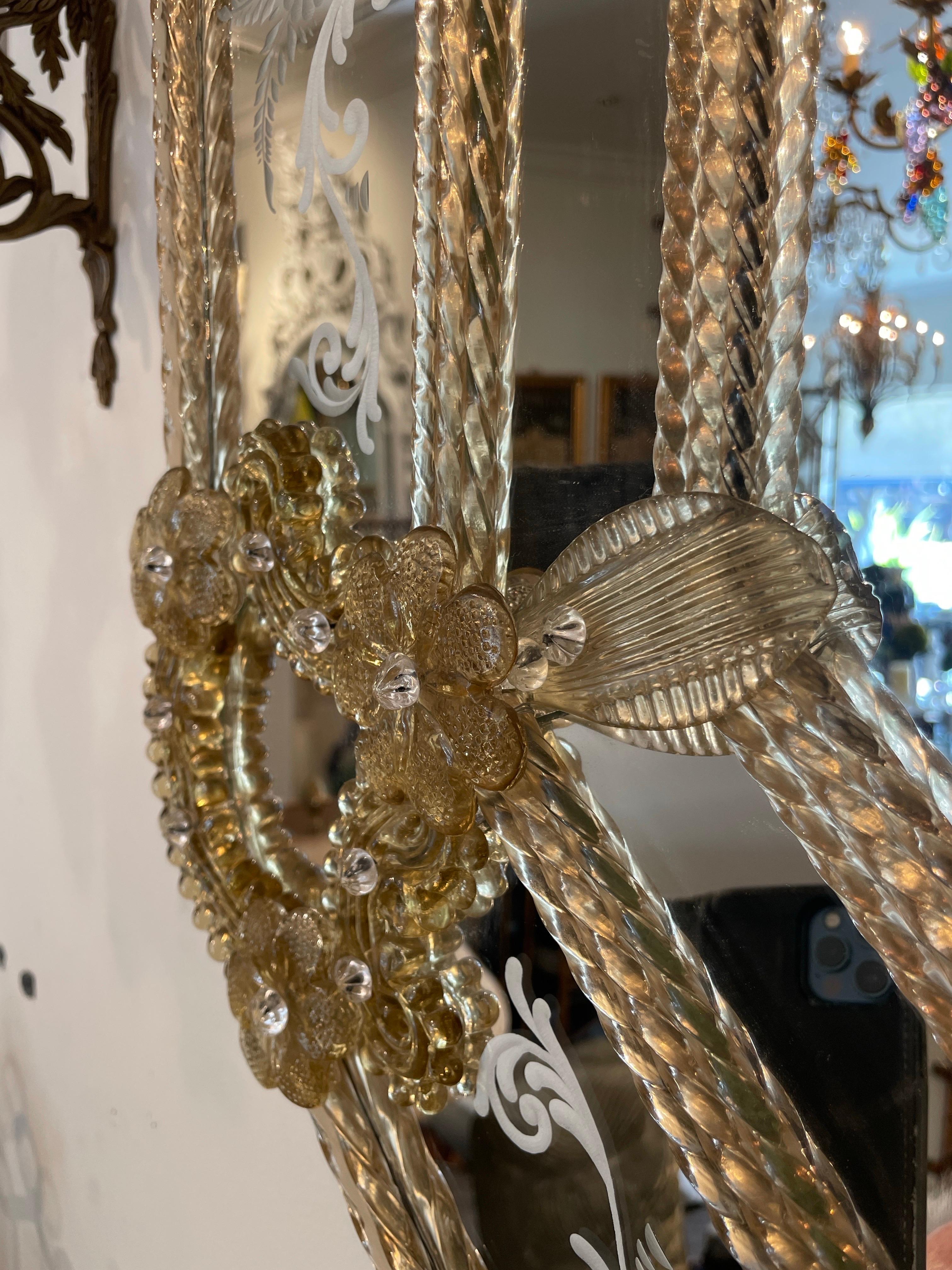 Espejo veneciano de Murano vintage grande de forma octogonal en venta 4