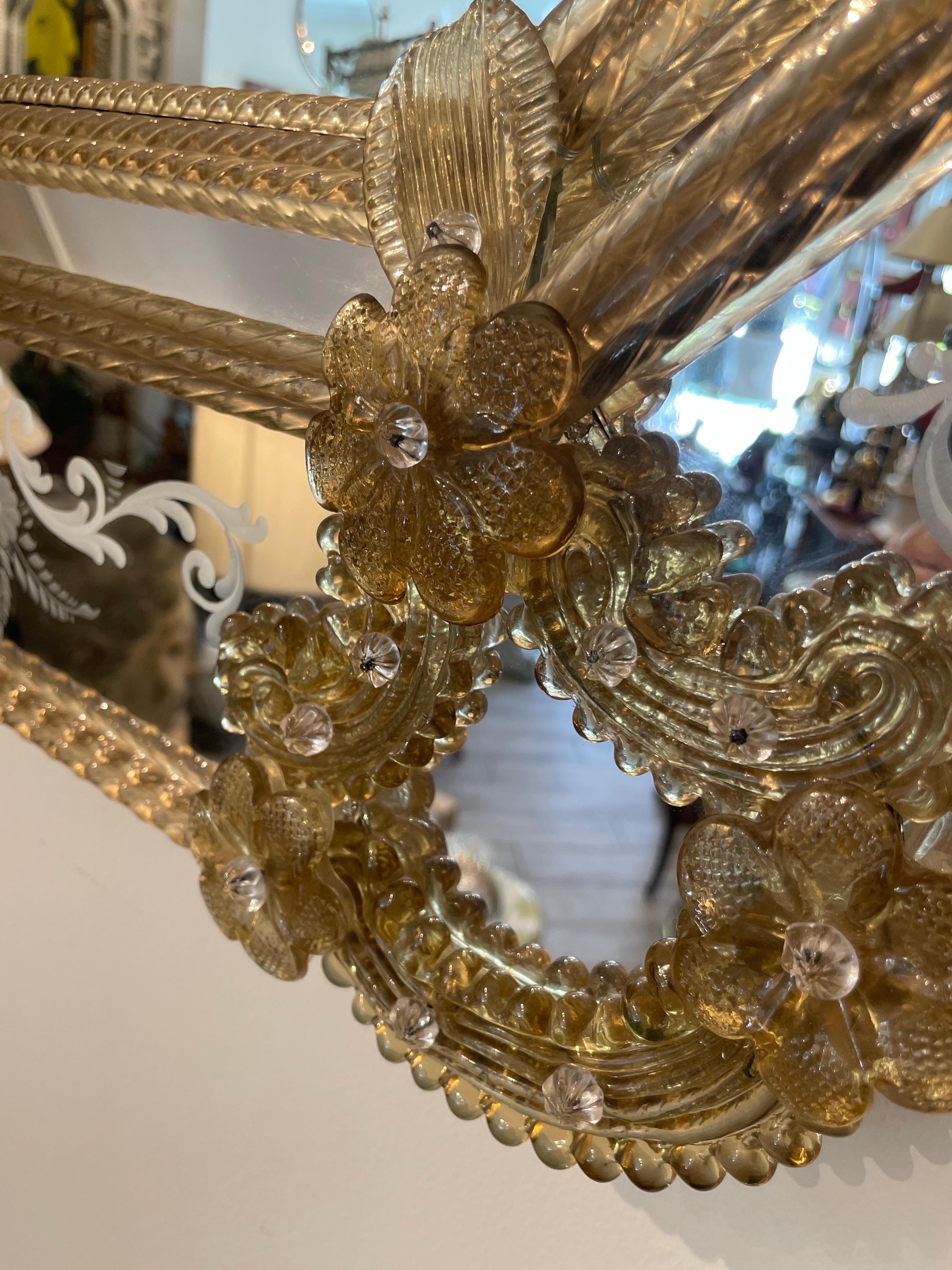 Espejo veneciano de Murano vintage grande de forma octogonal en venta 2