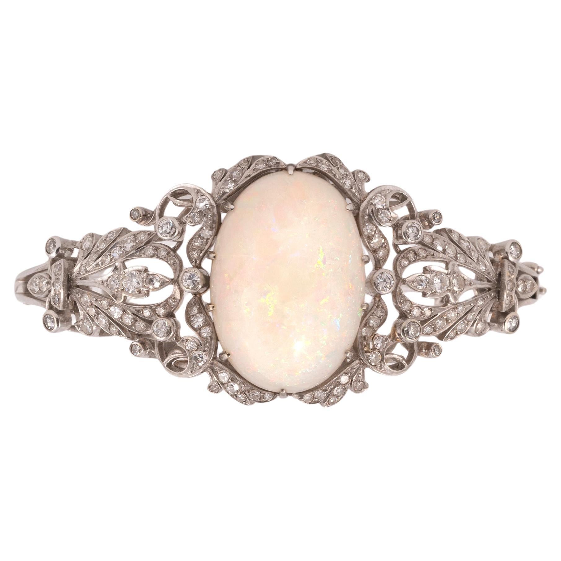 Vintage Large Opal Old Diamond And Gold Bracelet In Excellent Condition For Sale In Firenze, IT