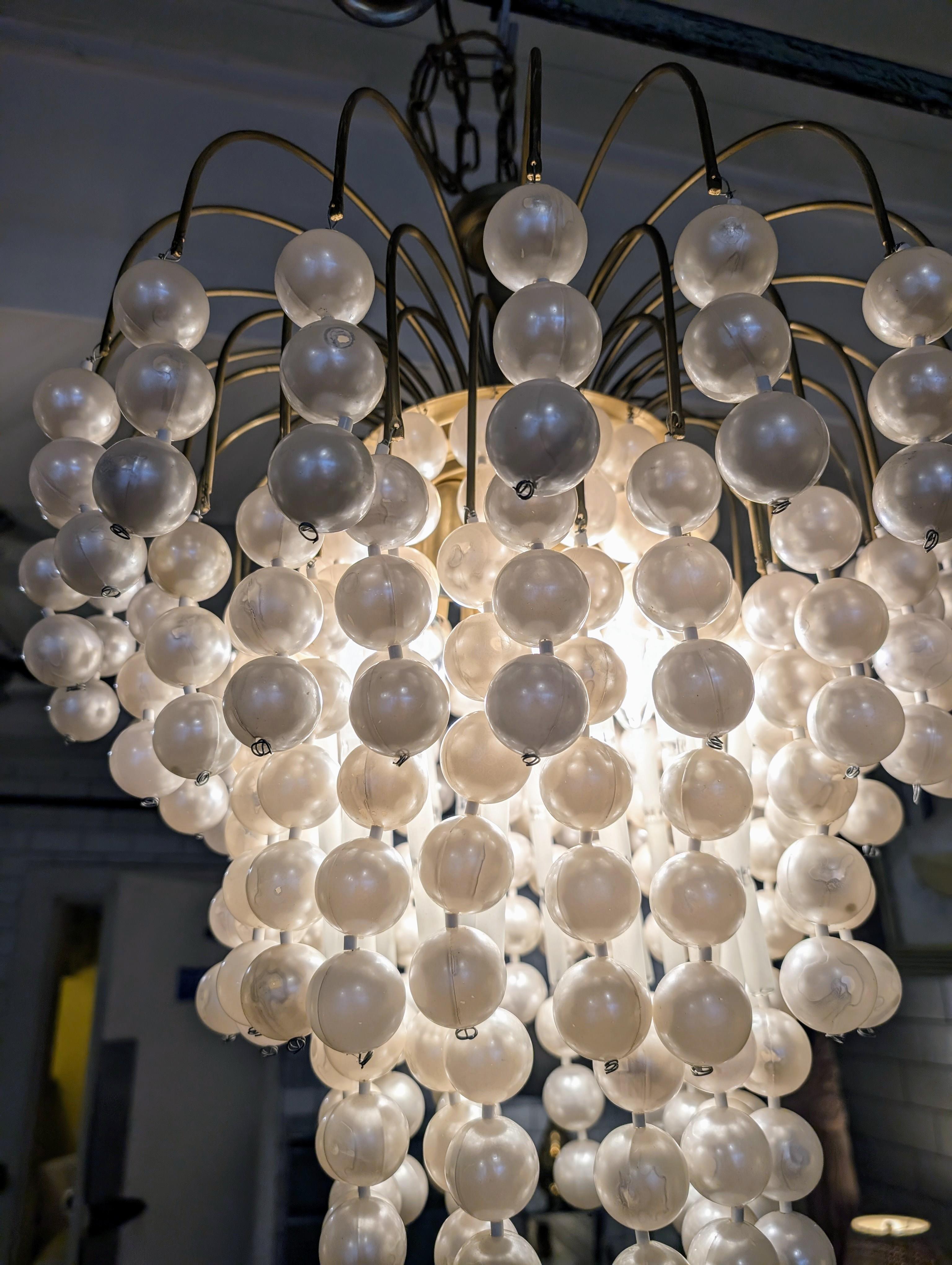 20th Century Vintage large pearl bubble waterfall chandelier, Verner Panton style, 1970s