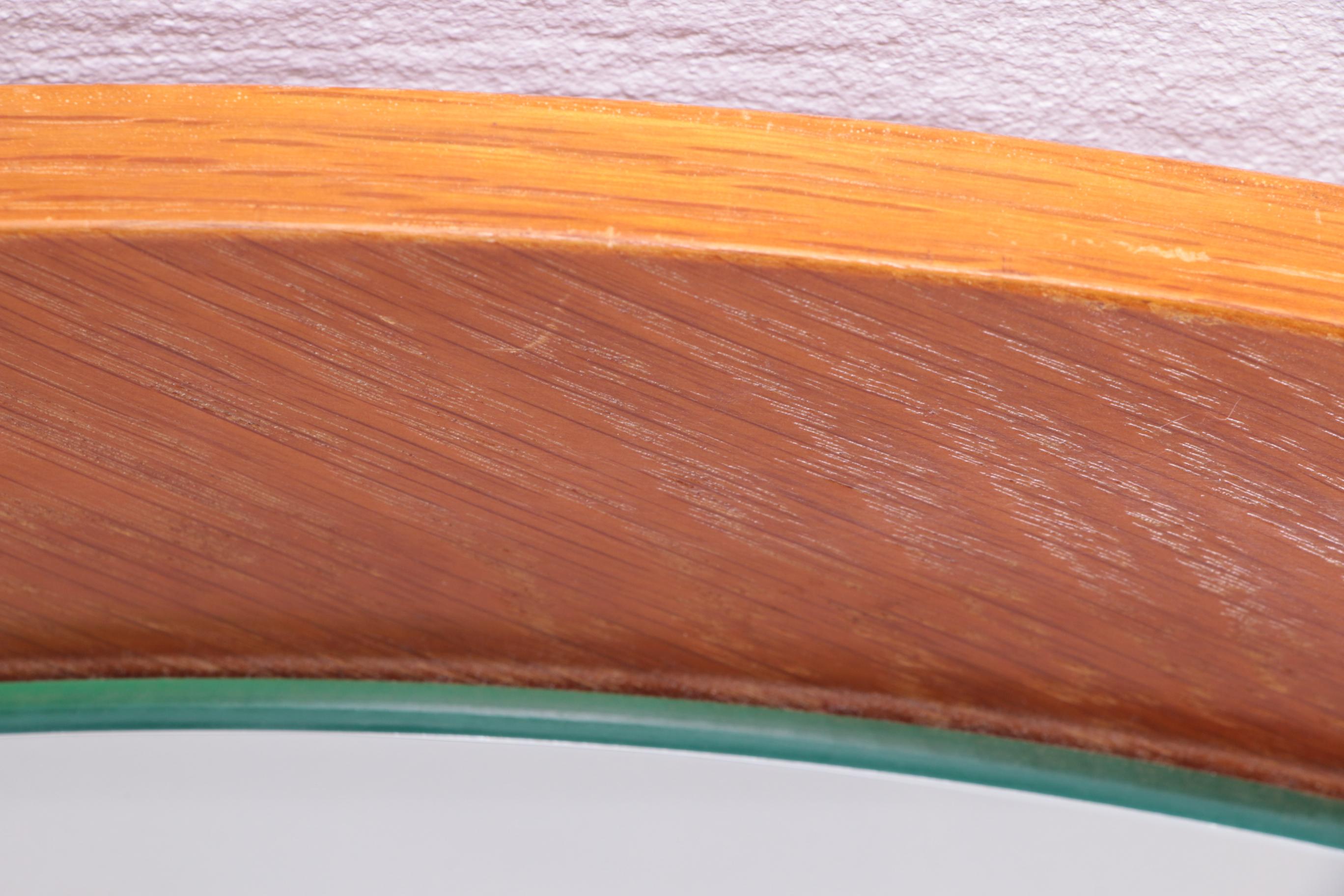 Vetro Specchio da parete in legno chiaro rotondo grande vintage, anni '60 in vendita