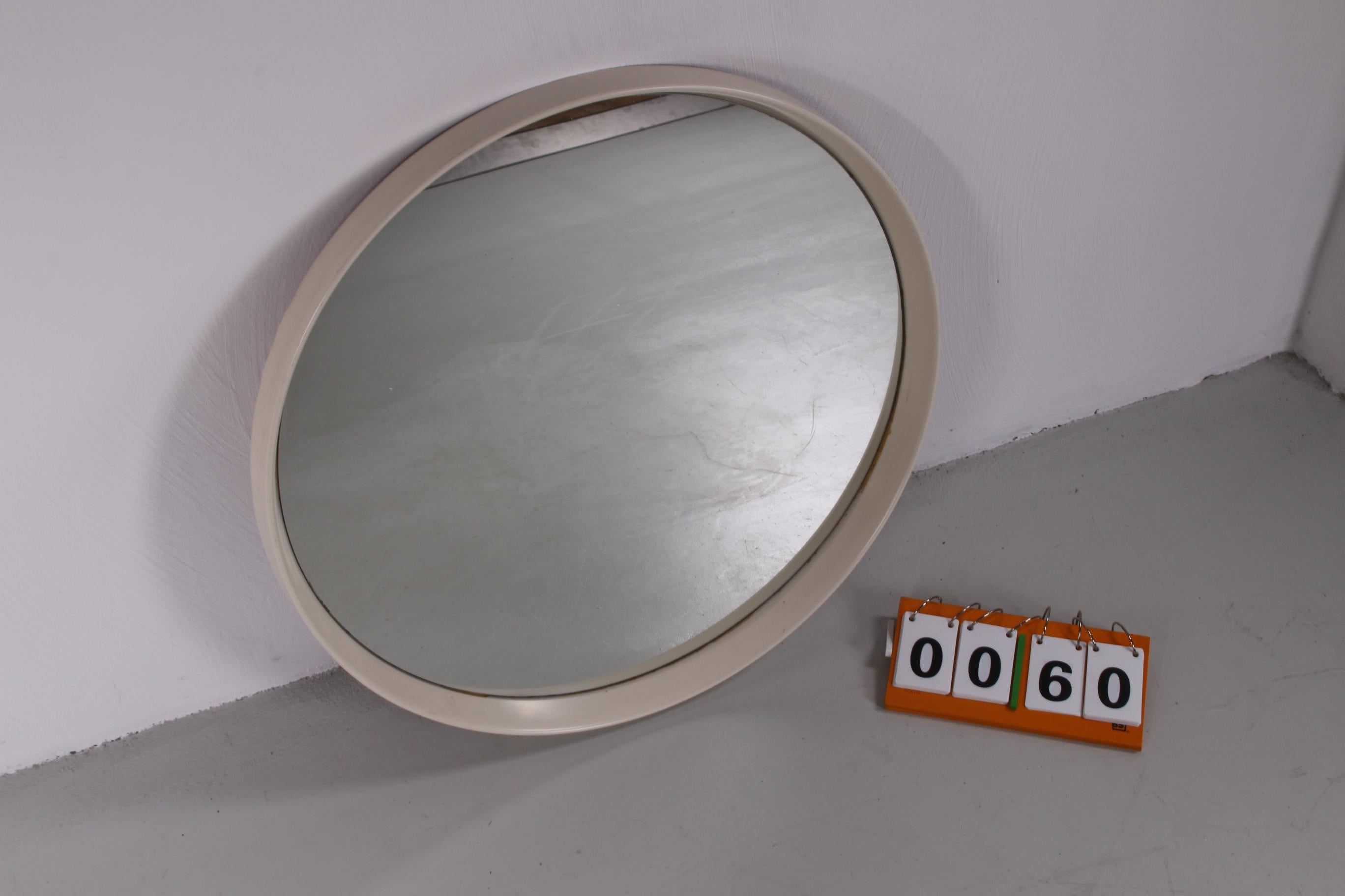 Vintage Large Round Mirror with White Edge, 1960s In Good Condition In Oostrum-Venray, NL