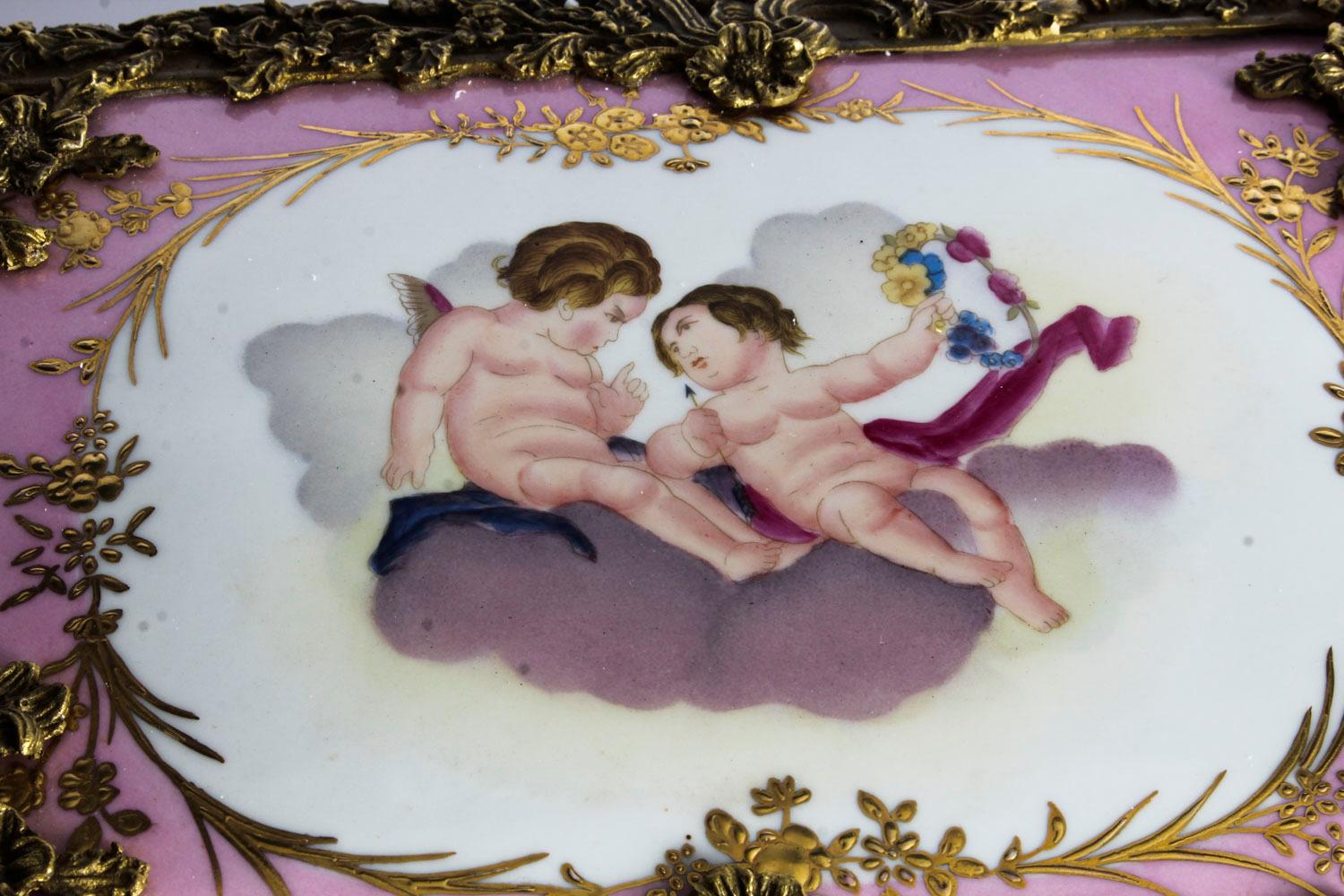 Vintage Large Russian Revival Rose Pink Porcelain Jewellery Casket 20th Century In Good Condition For Sale In London, GB