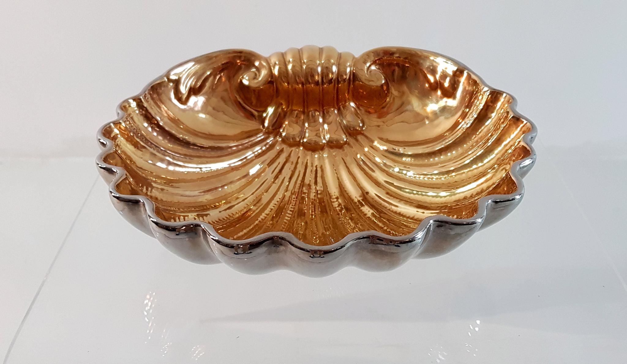 Vintage Large San Marco Ceramic Clam Bowl, Italy In Good Condition For Sale In Albano Laziale, Rome/Lazio