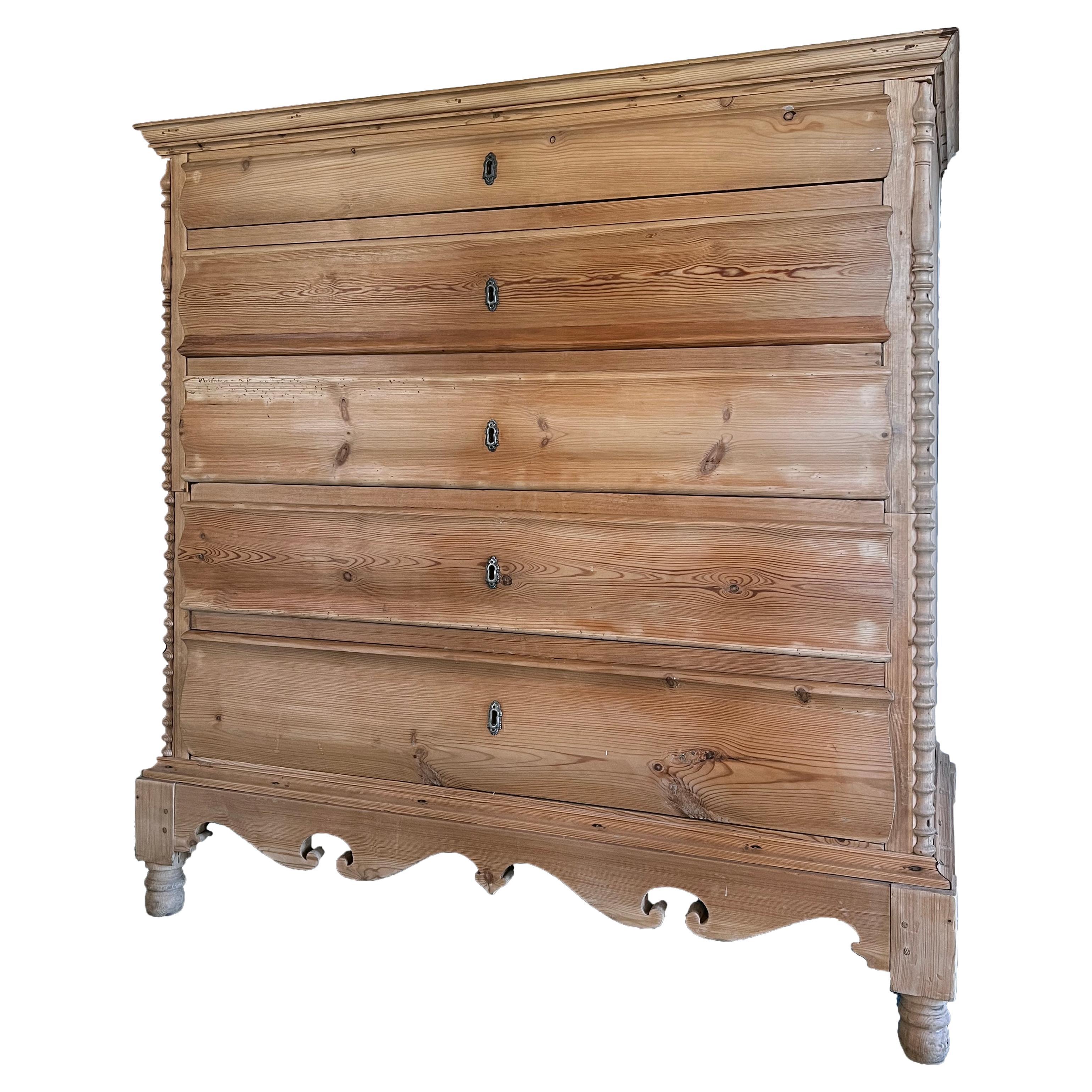 Vintage large Scandinavian commode in pine from the 19 century For Sale