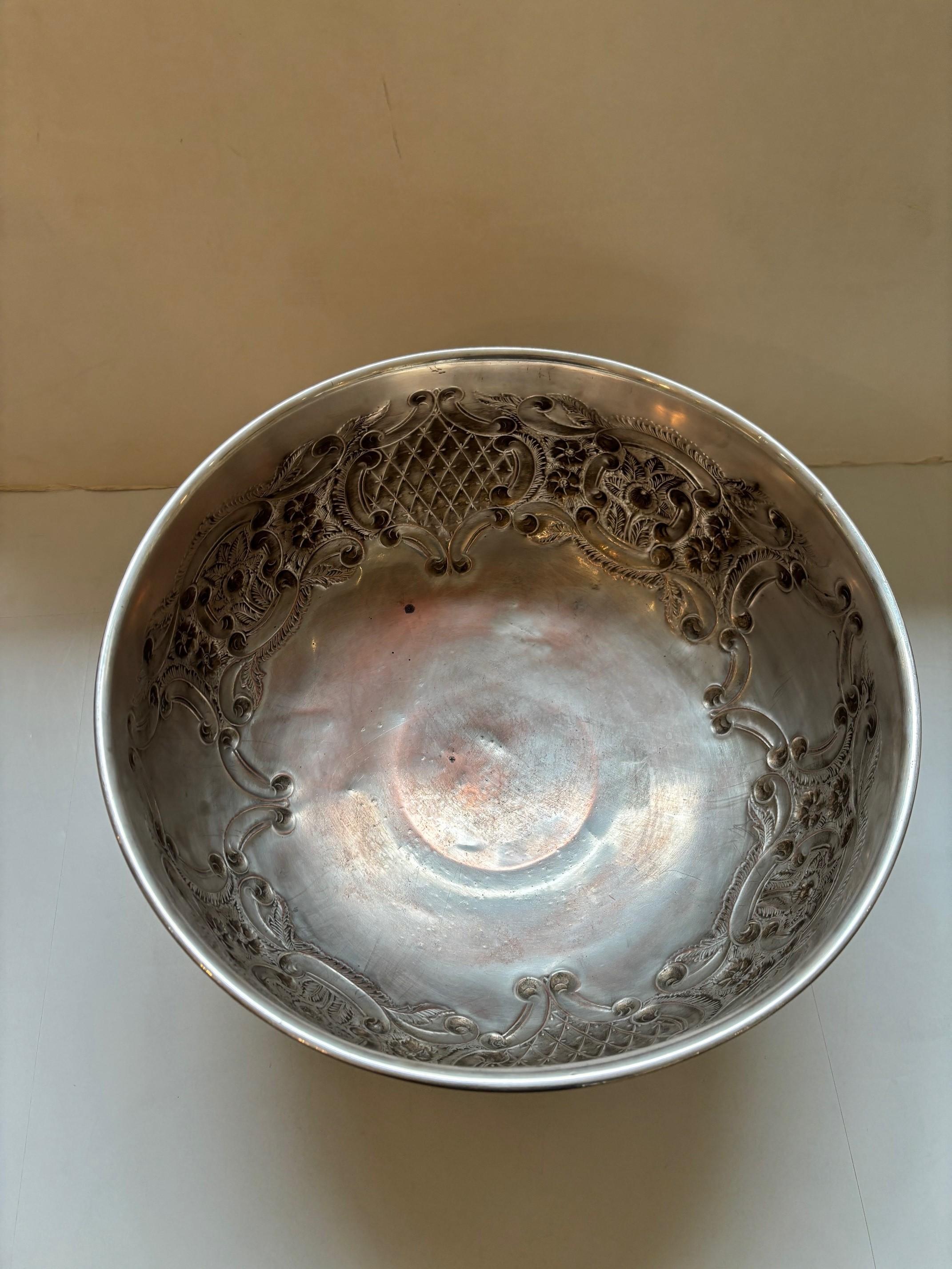 Gran ponchera de plata de Sheffield vintage firmada por William Adams, Inglaterra en Bueno estado para la venta en Los Angeles, CA