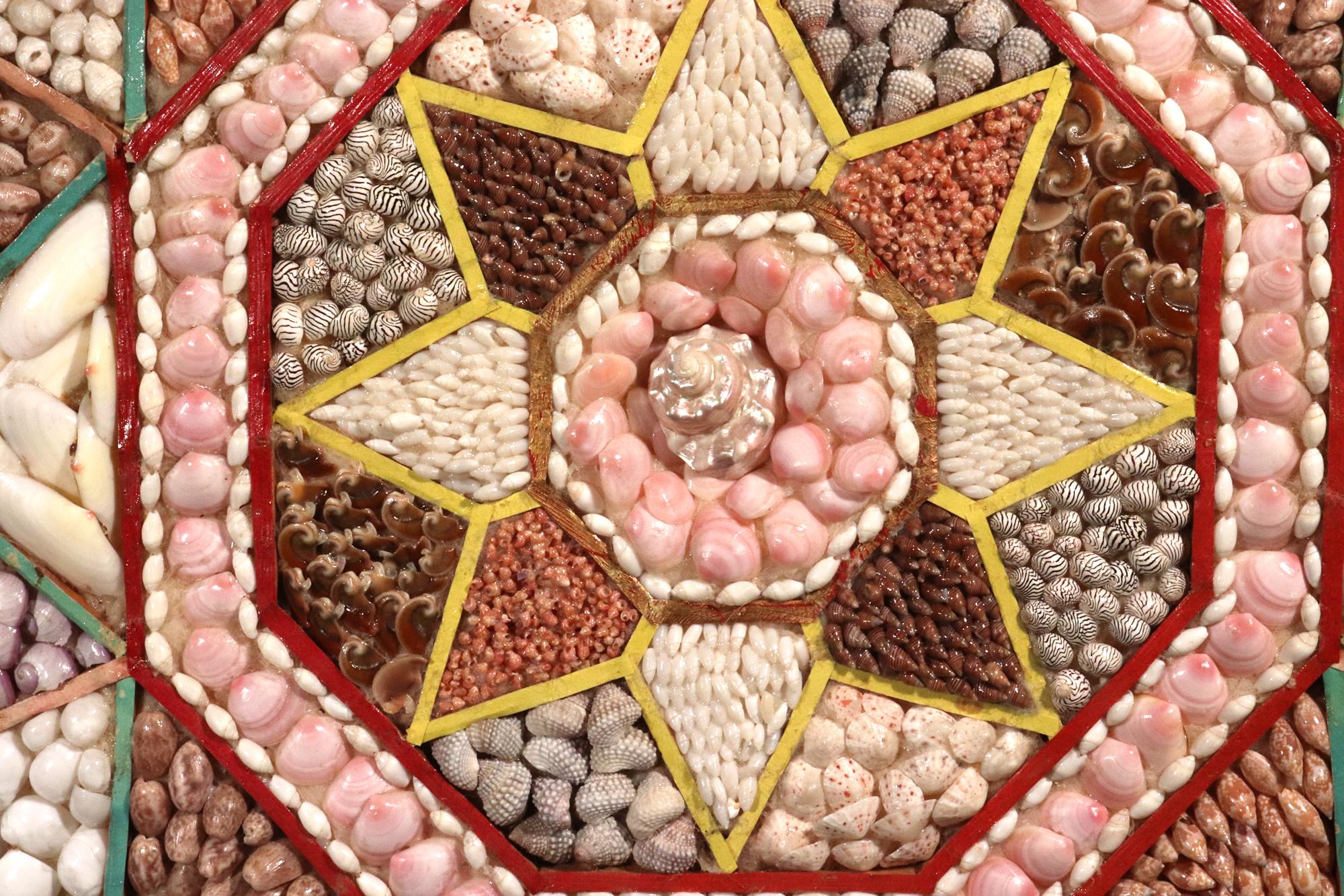 Vintage Large Shellwork Sailor's Valentine 2