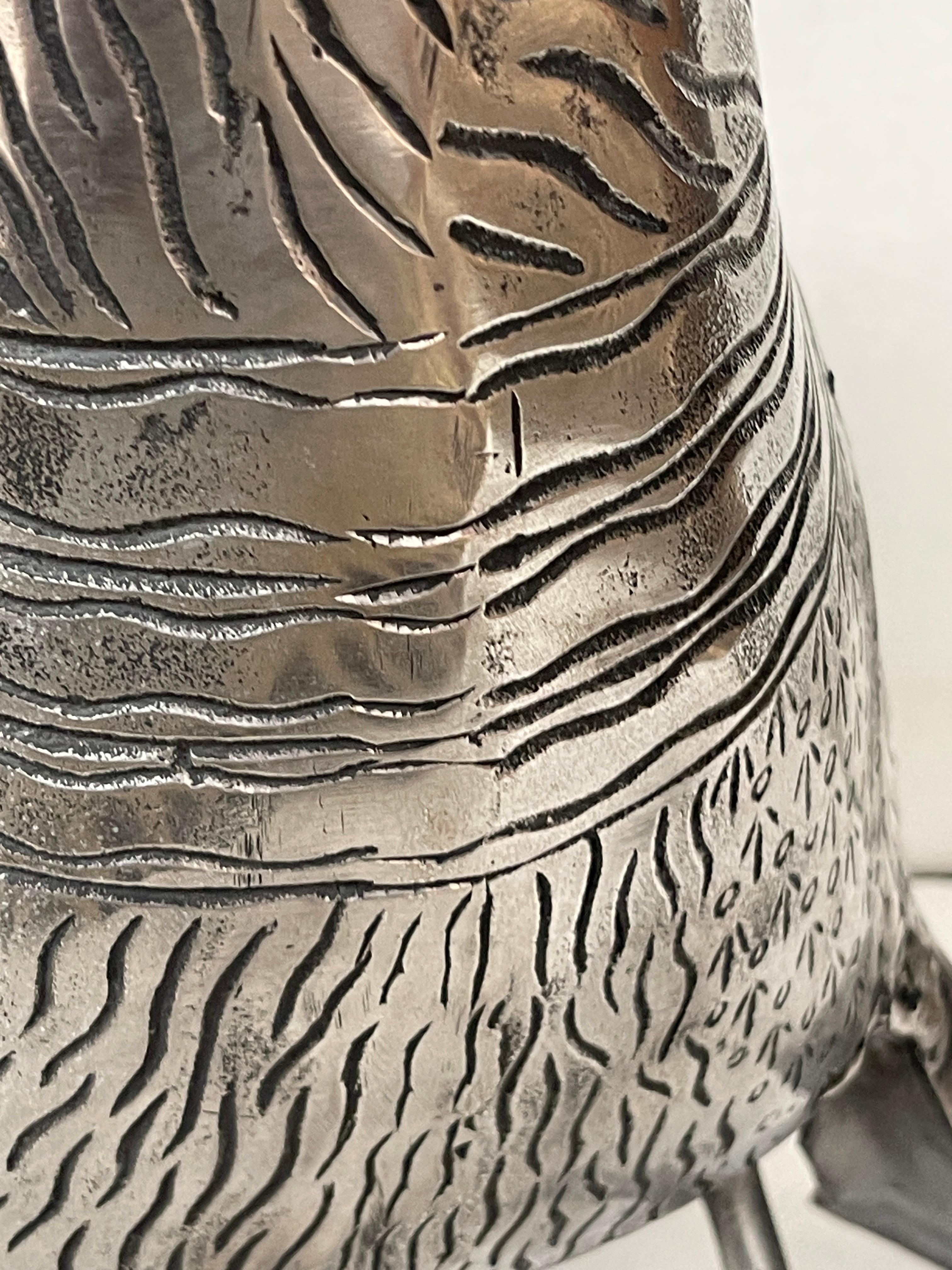 Vintage Large Silver Cast Stainless Steel Seal Wine Cooler (refrigeratore per vino con guarnizione) in vendita 2
