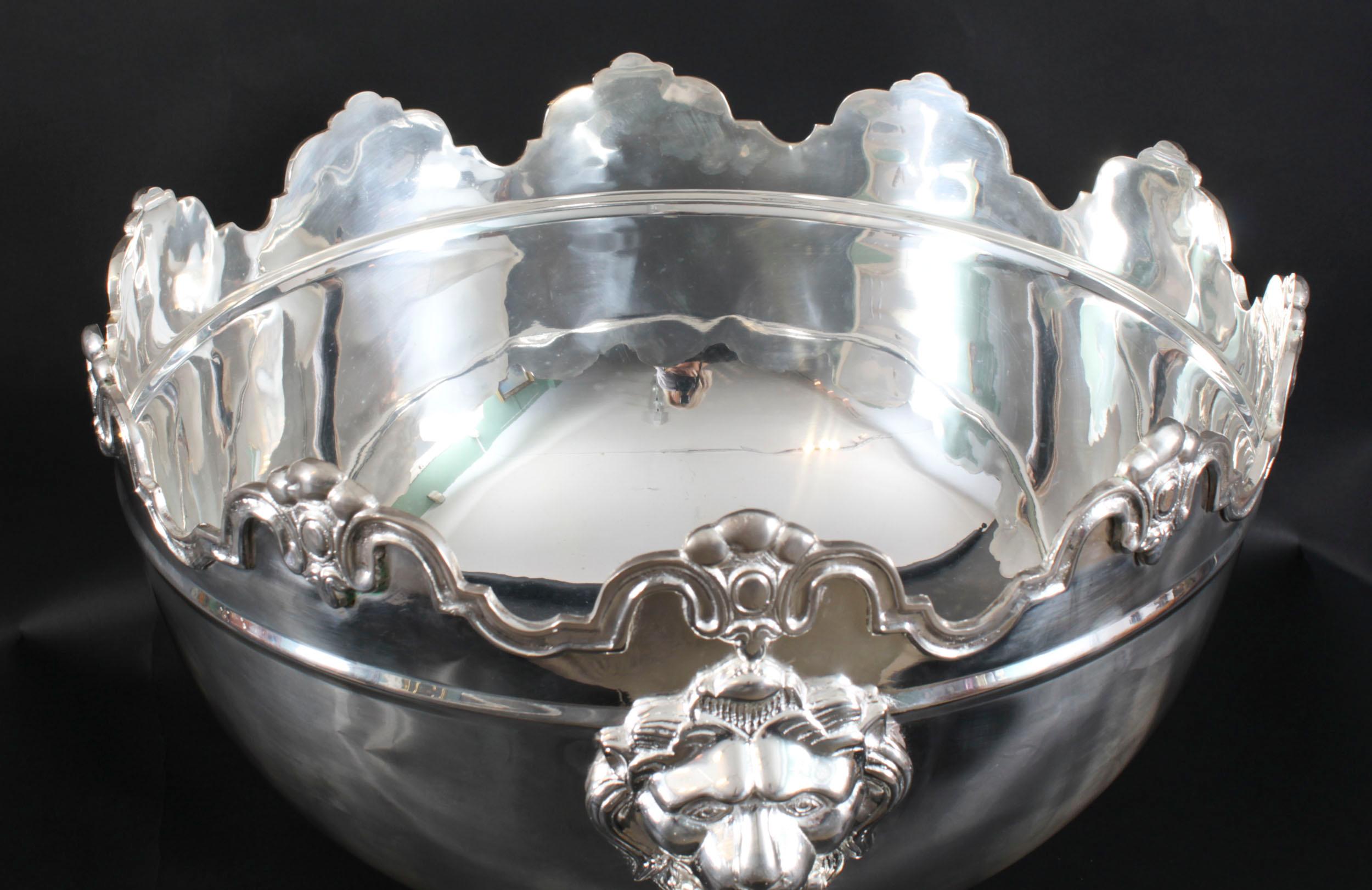 Vintage Large Silver Plate Monteith Punch Bowl Cooler 20th Century en vente 6