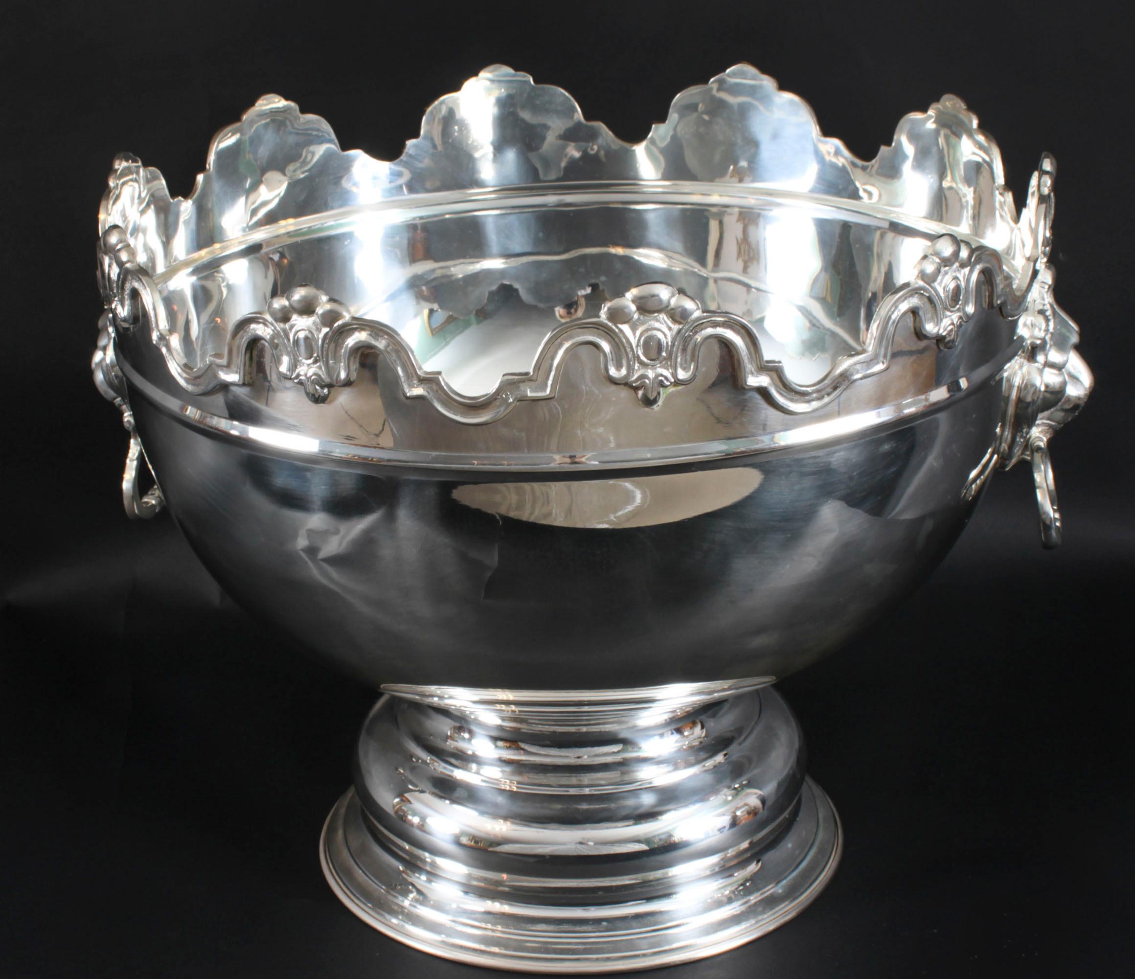 Vintage Large Silver Plate Monteith Punch Bowl Cooler 20th Century en vente 8