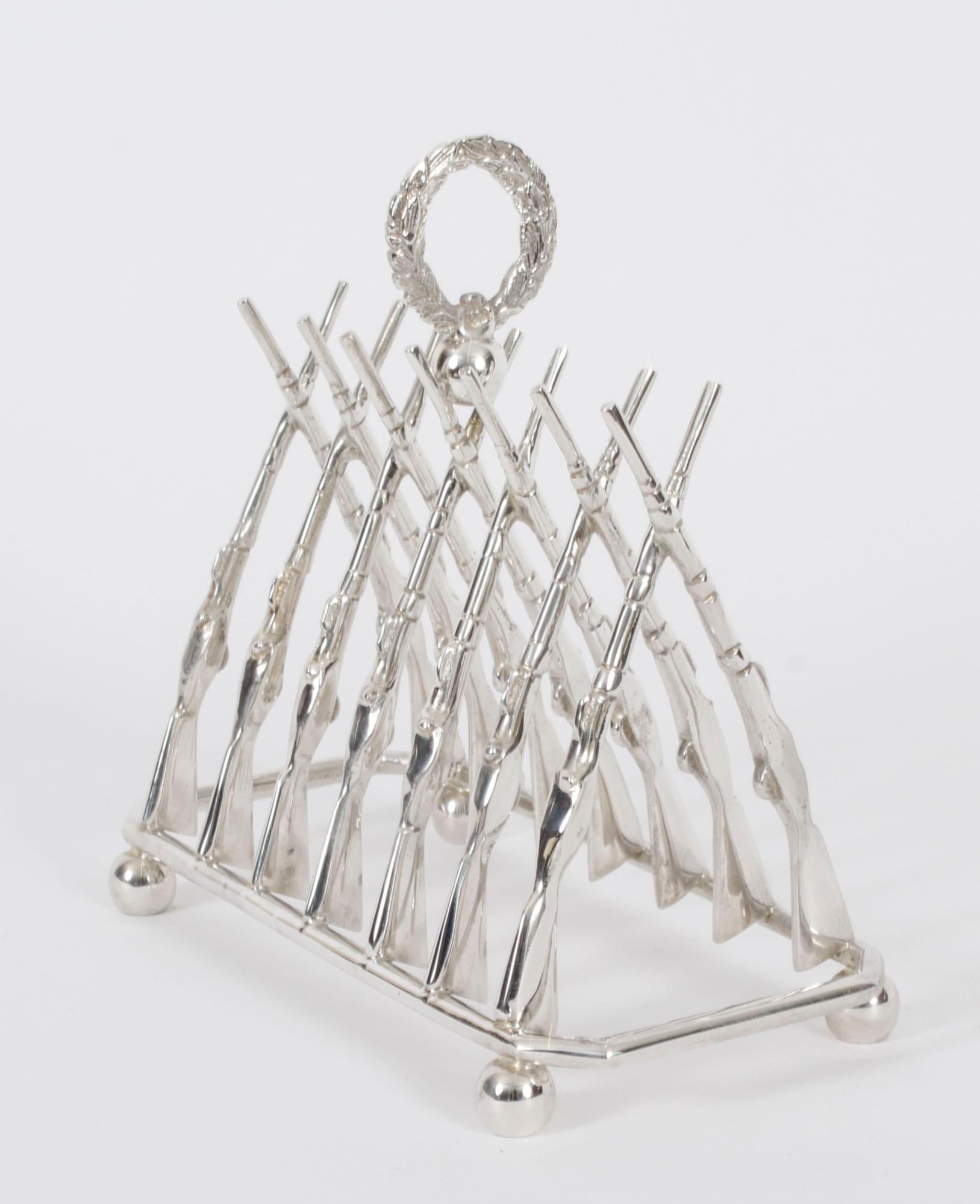 Vintage Large Silver Plated Crossed Rifles Toast Rack 20th Century In Good Condition For Sale In London, GB