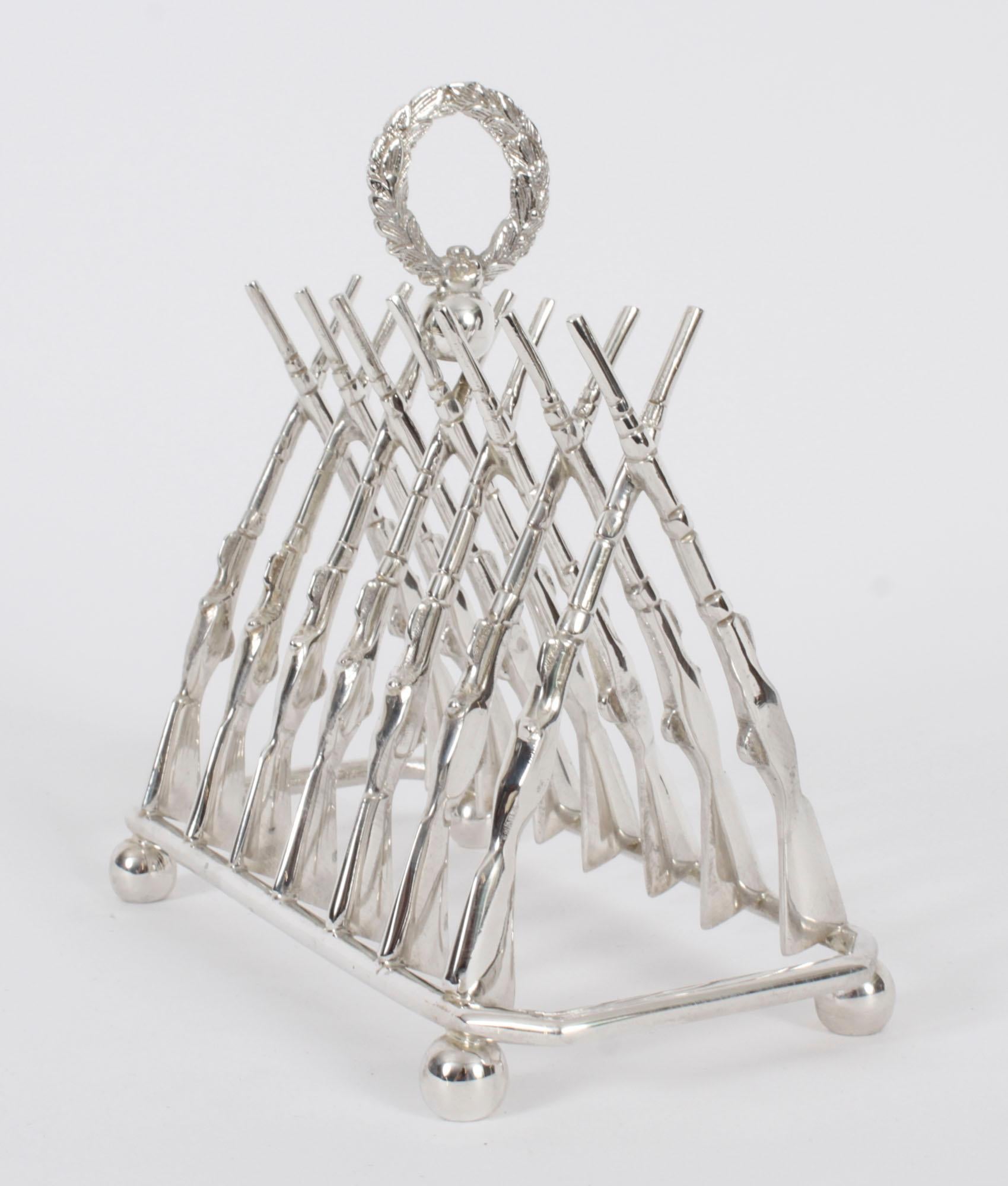 Vintage Large Silver Plated Crossed Rifles Toast Rack 20th Century For Sale 4