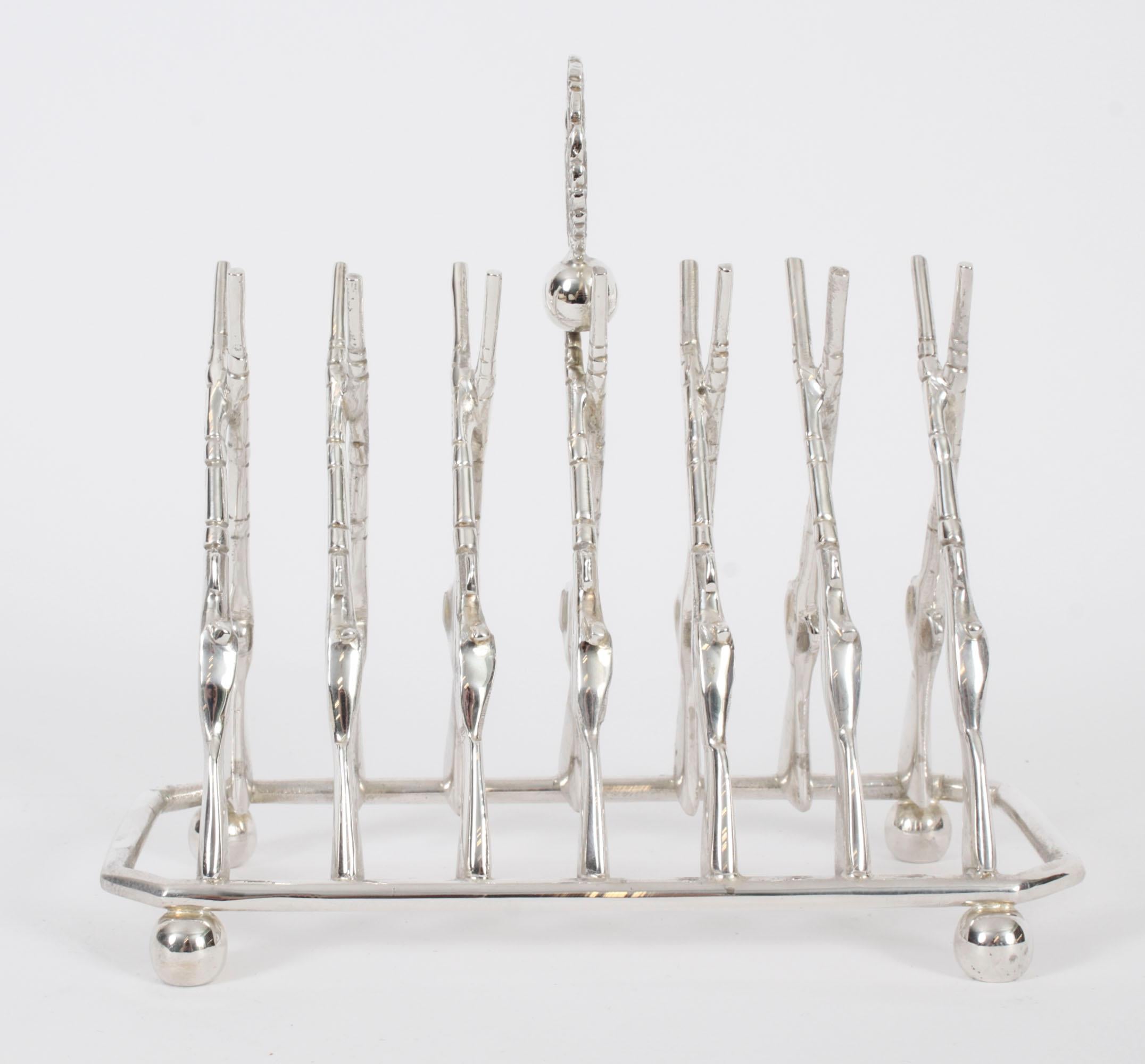 Vintage Large Silver Plated Crossed Rifles Toast Rack 20th Century For Sale 5