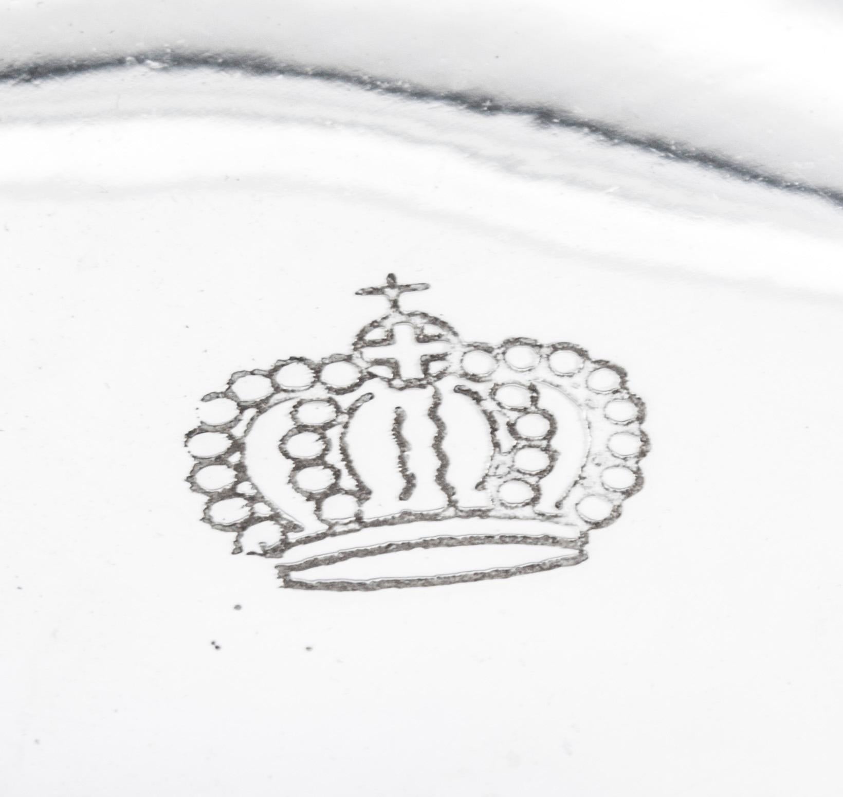 A. Silver Grande ciotola da punch placcata d'argento con decorazione floreale 20° secolo in vendita 5