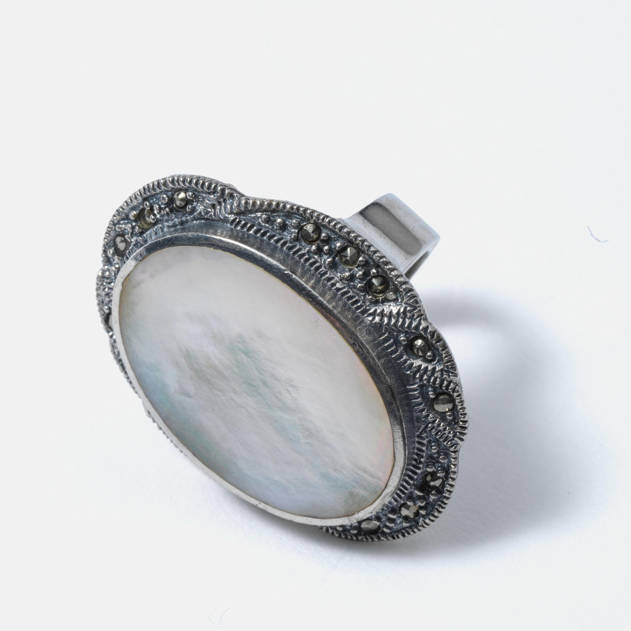 Vintage large silver ring with mother of pearl and pyrite. First half 20th c. For Sale 2