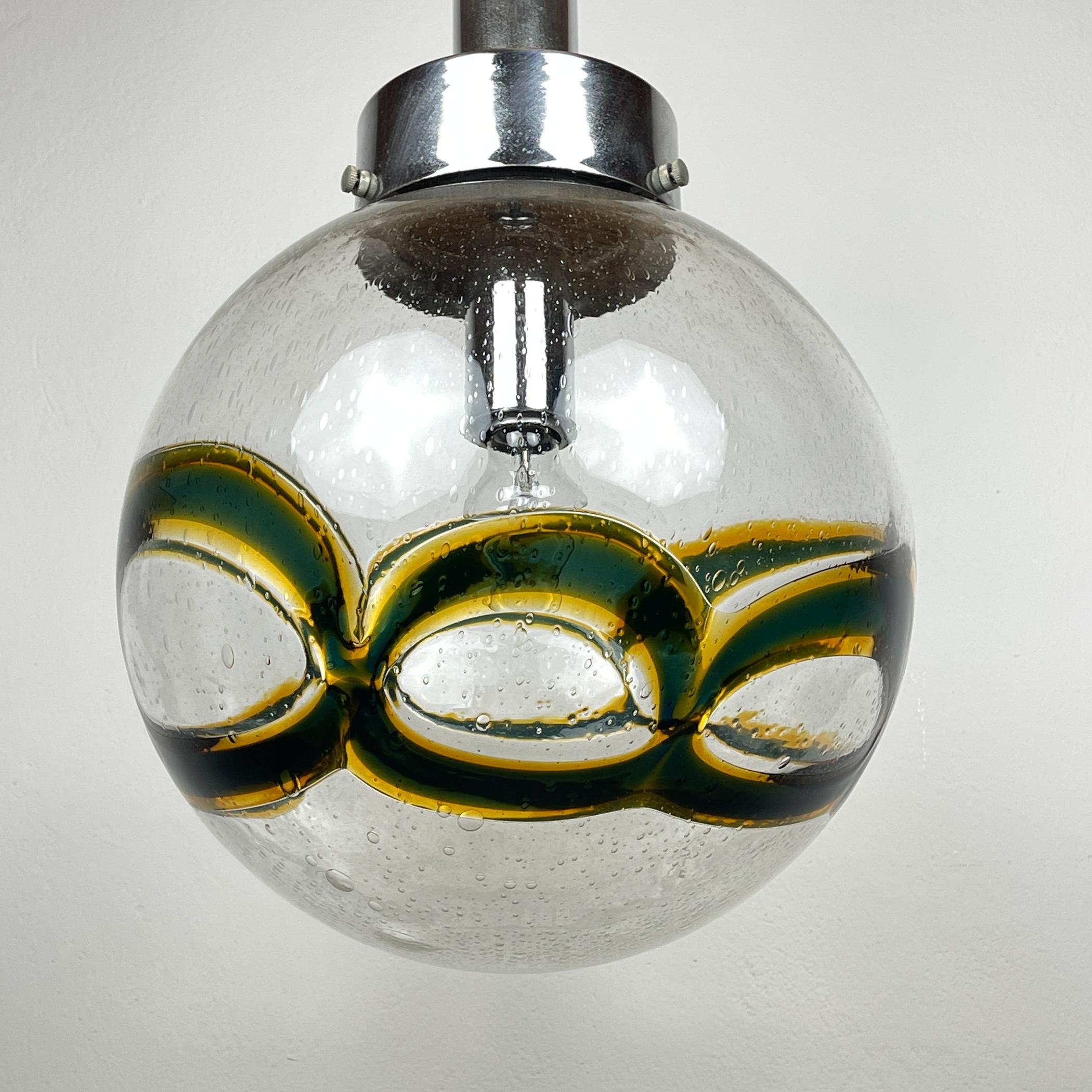Vintage Large Swirled Murano Glass Pendant Lamp by Vistosi, Italy 1970s In Good Condition For Sale In Miklavž Pri Taboru, SI