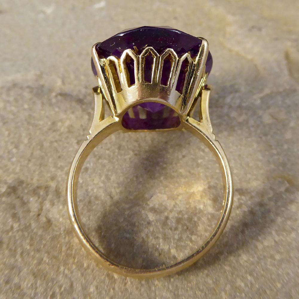 Vintage Large Synthetic Alexandrite Cocktail Ring in 14 Carat Yellow Gold 1