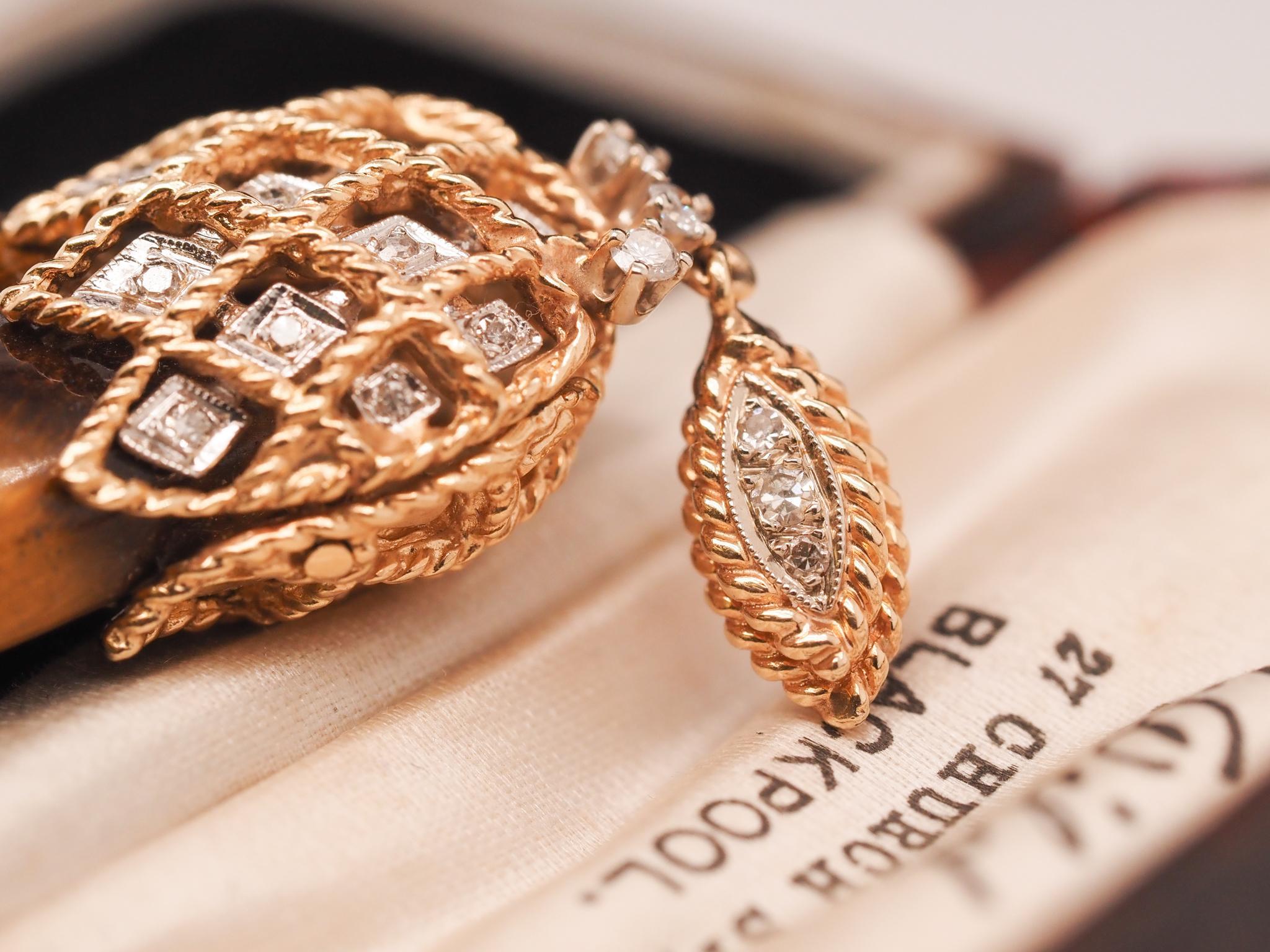 Ciondolo grande d'epoca con diamante in oro giallo 14K con occhio di tigre In condizioni buone in vendita a Hicksville, NY