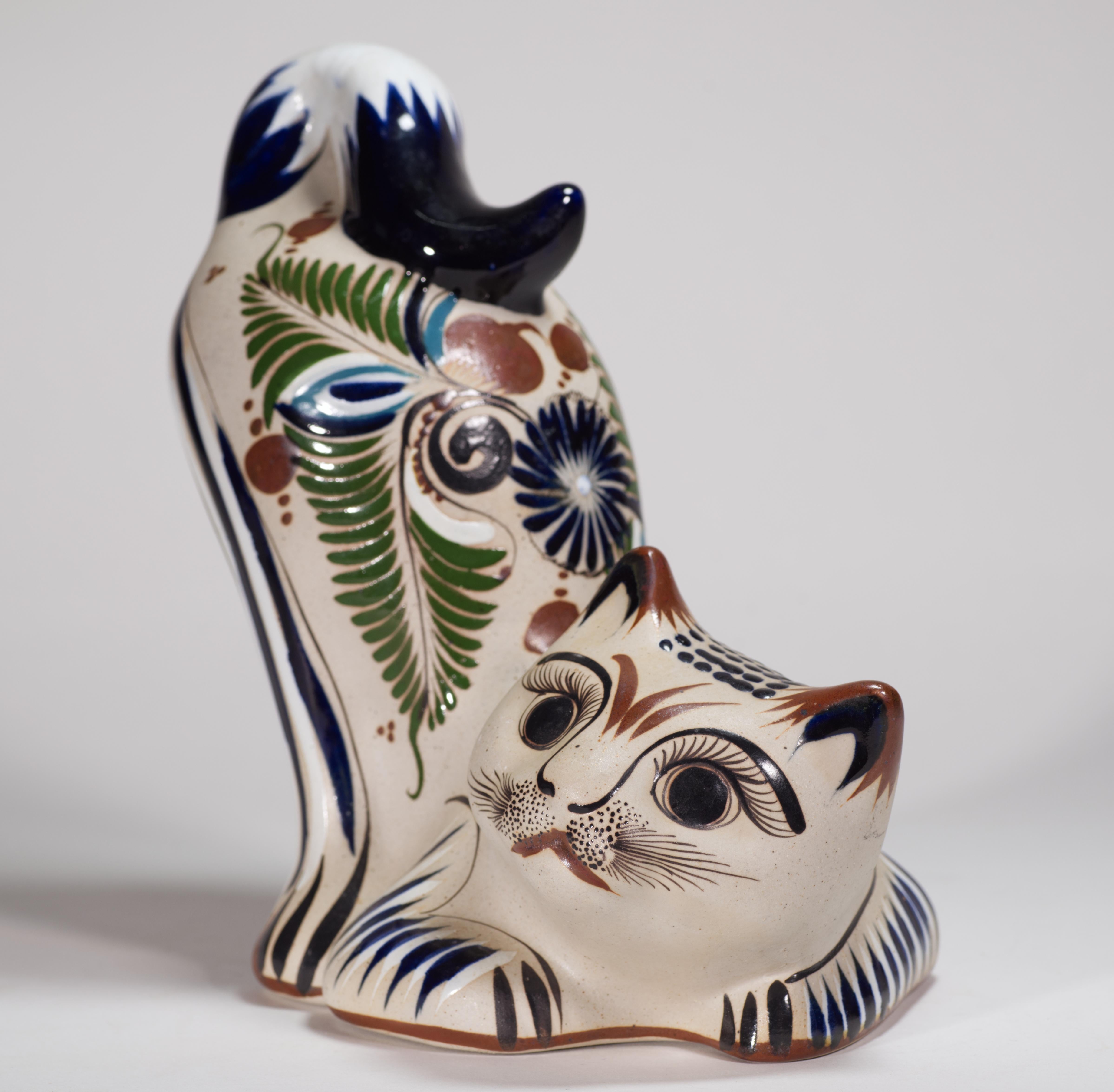 Arte popolare Gatto vintage di grandi dimensioni in Tonala Pottery, dipinto a mano, firmato in vendita